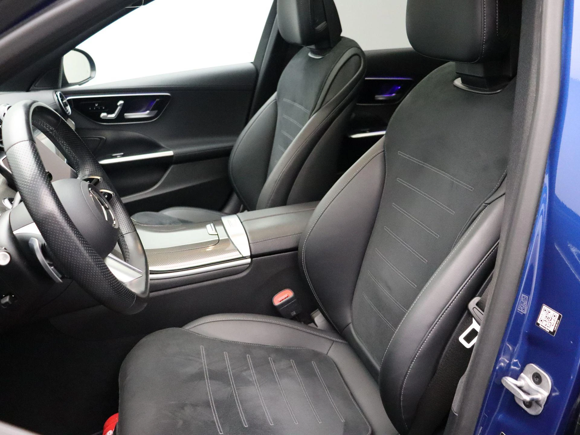 Mercedes-Benz-C-Klasse-image-15