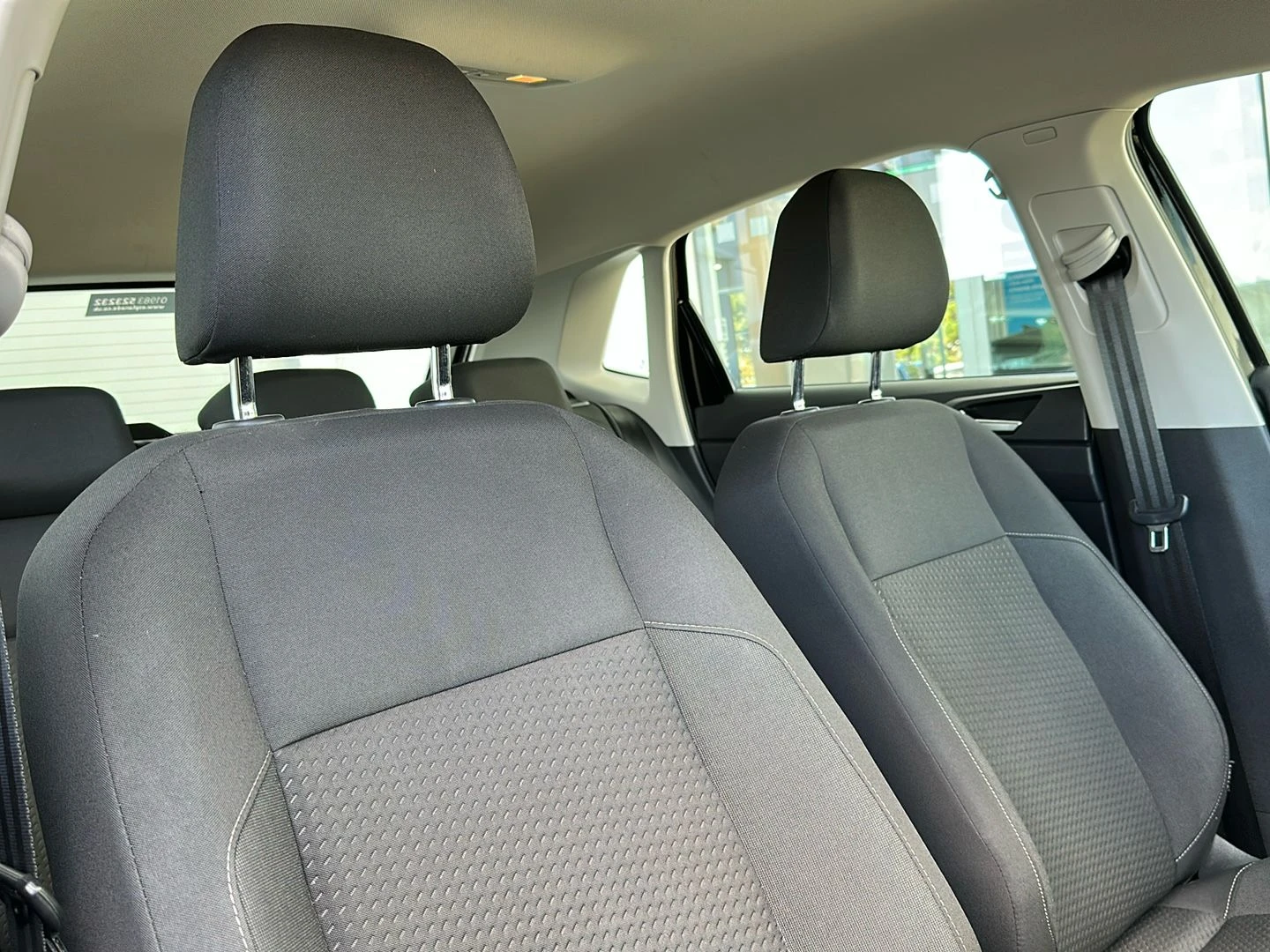 Volkswagen-Polo-image-16