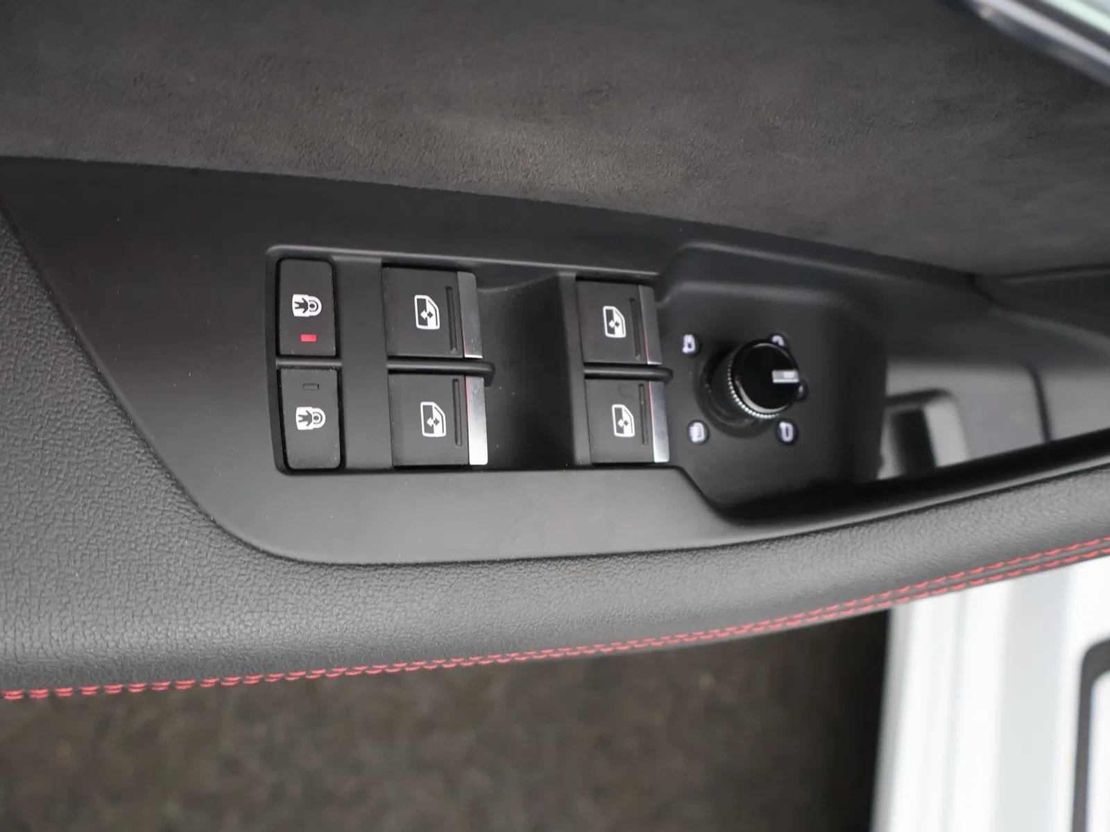 Audi A6 PHEV Audi A6 Competition 55TFSIe QUATTRO 367PK *AUTOMAAT*3X-S LINE*PANODAK*LEDER*CAMERA*CRUISE*PDC*NAVI*APP-CONNECT*...*