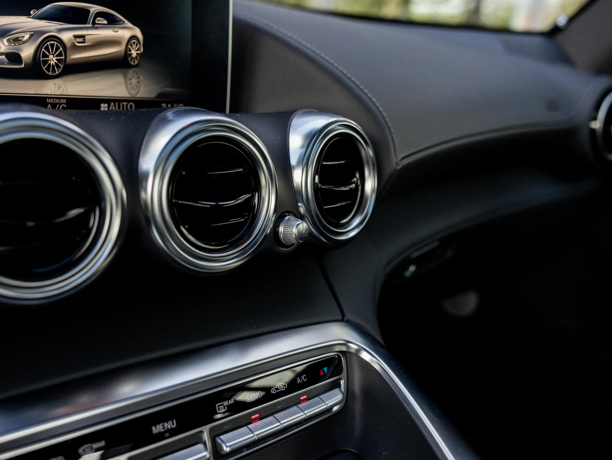 Mercedes-AMG-GT-image-39