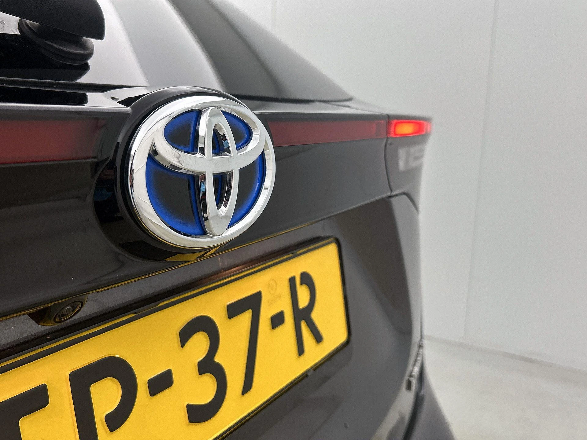 Toyota-Yaris Cross-image-19