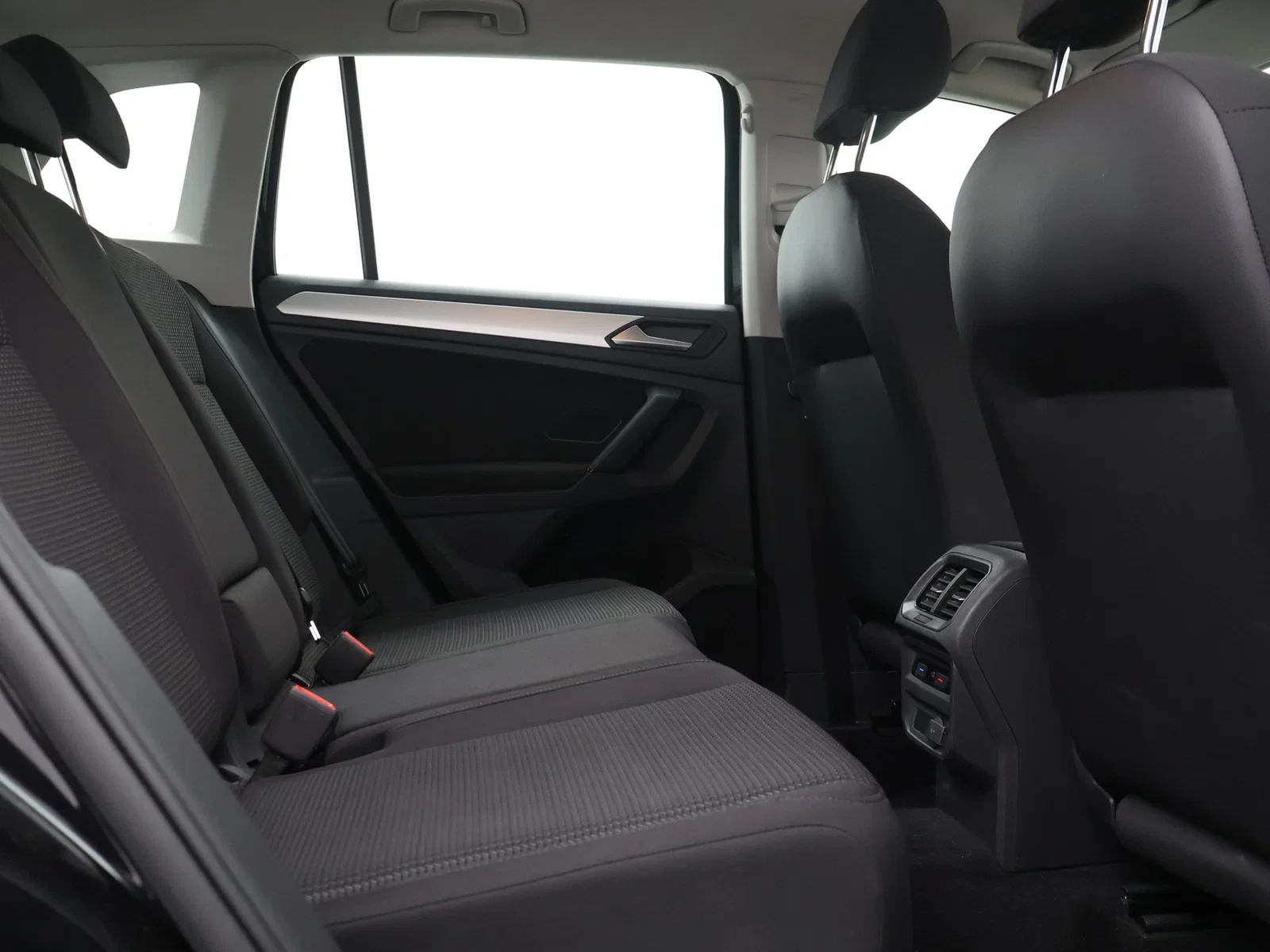Volkswagen Tiguan Trendline 1.5TSI 130PK *PDC*AUTOMATISCHE AIRCO*DAB RADIO*BLTH*...*