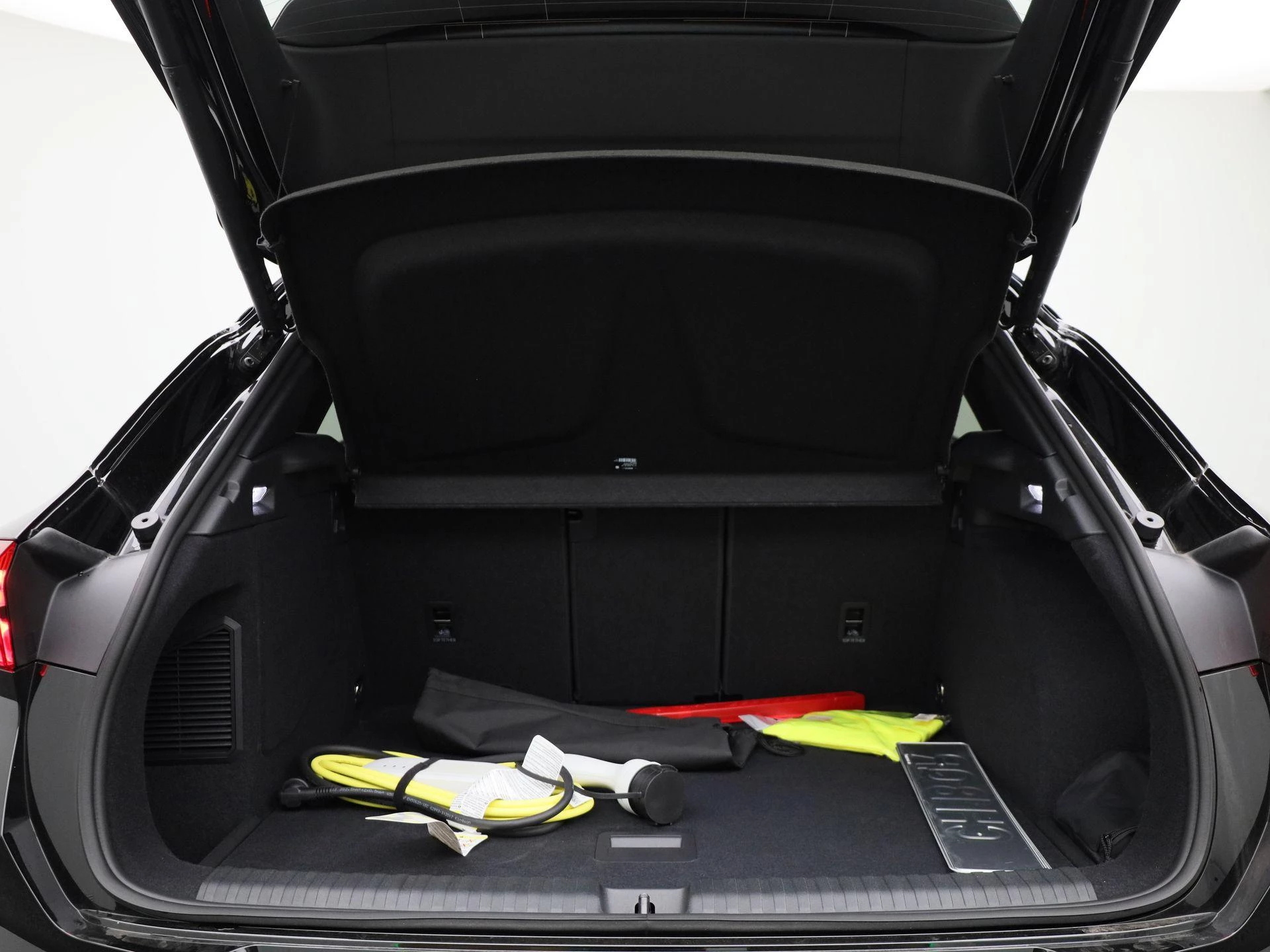 CUPRA Terramar 1.5 TSI e-Hybrid Business