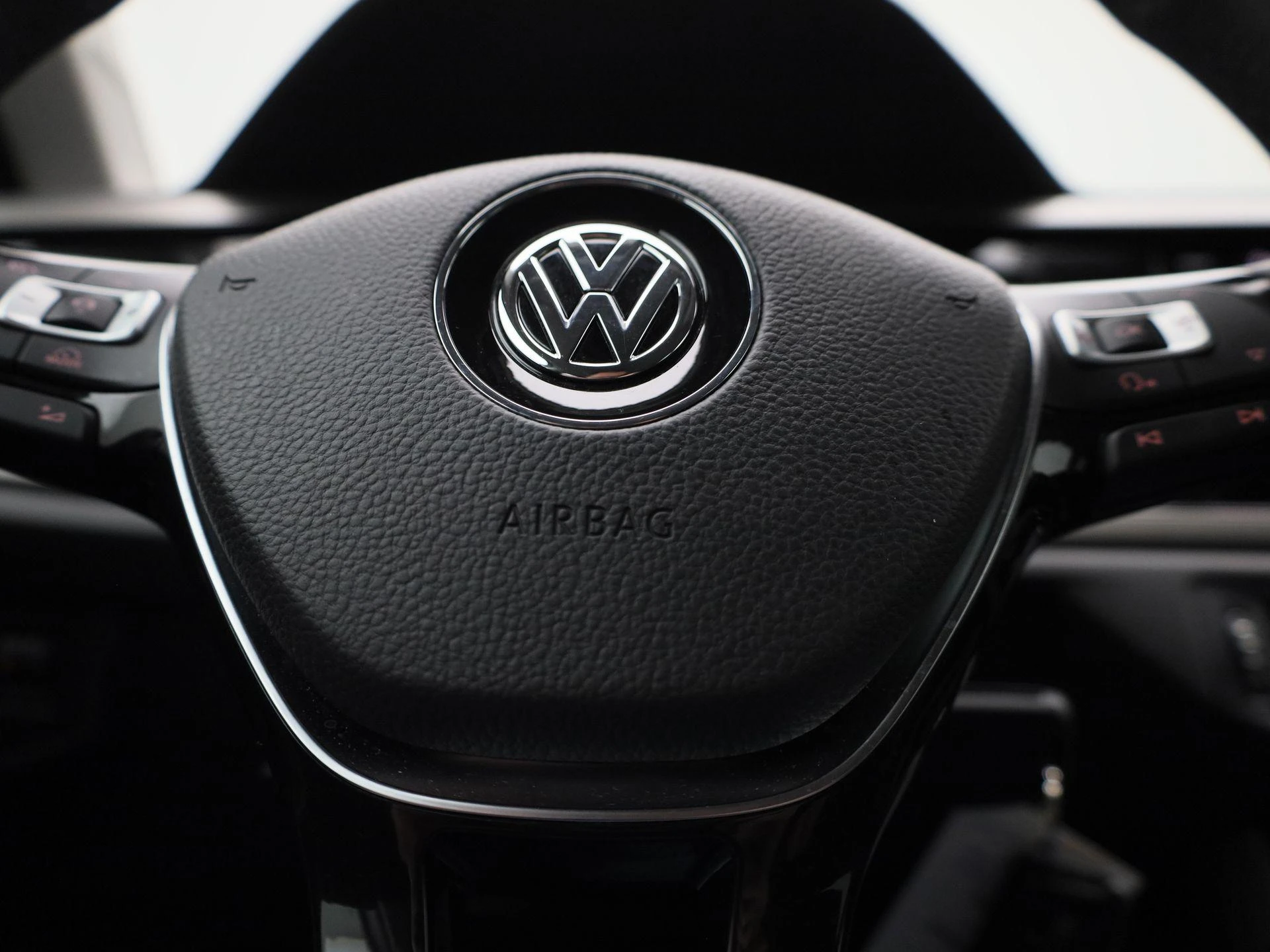 Volkswagen-Polo-image-26