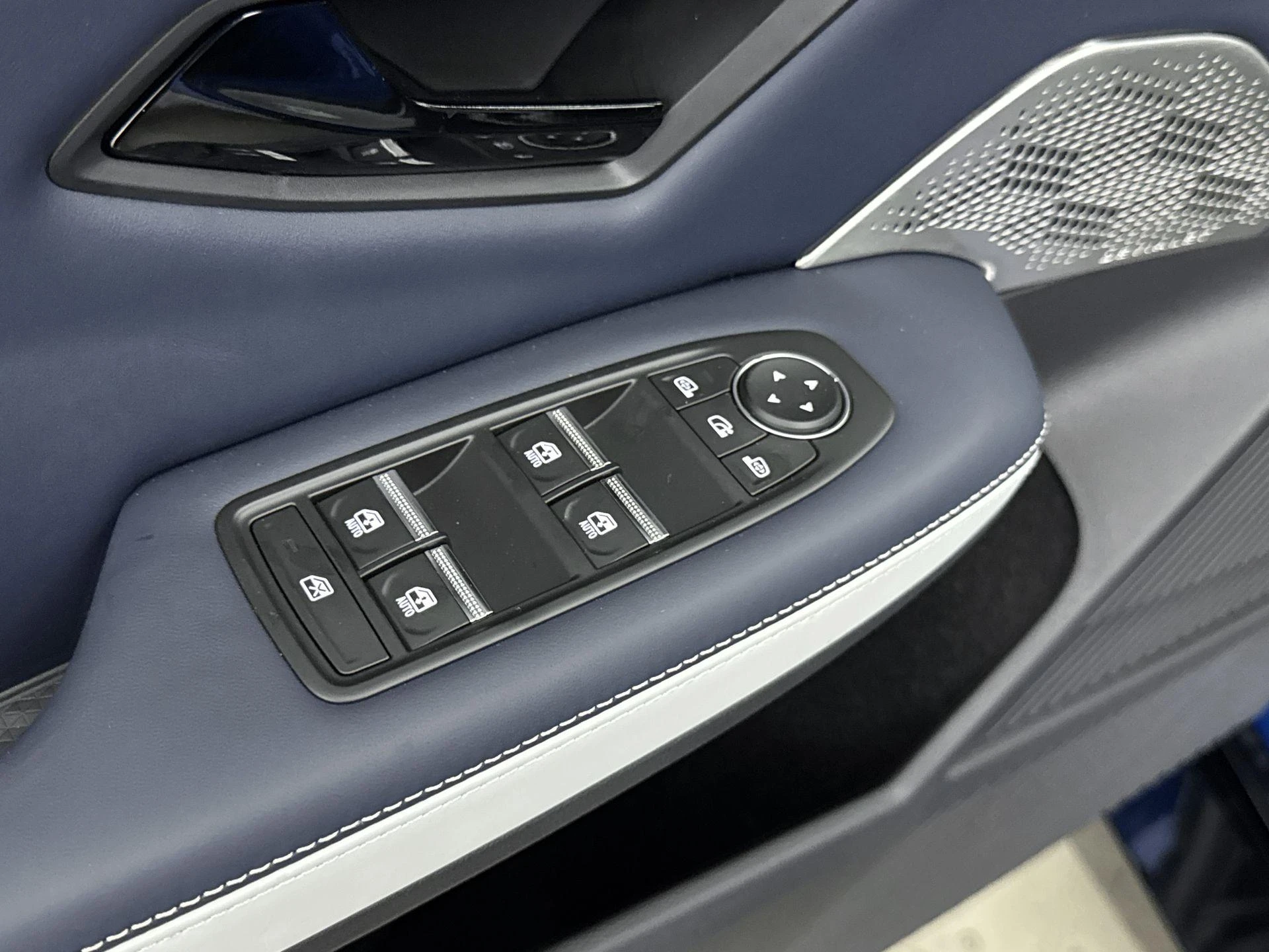 Alpine-A390-image-14