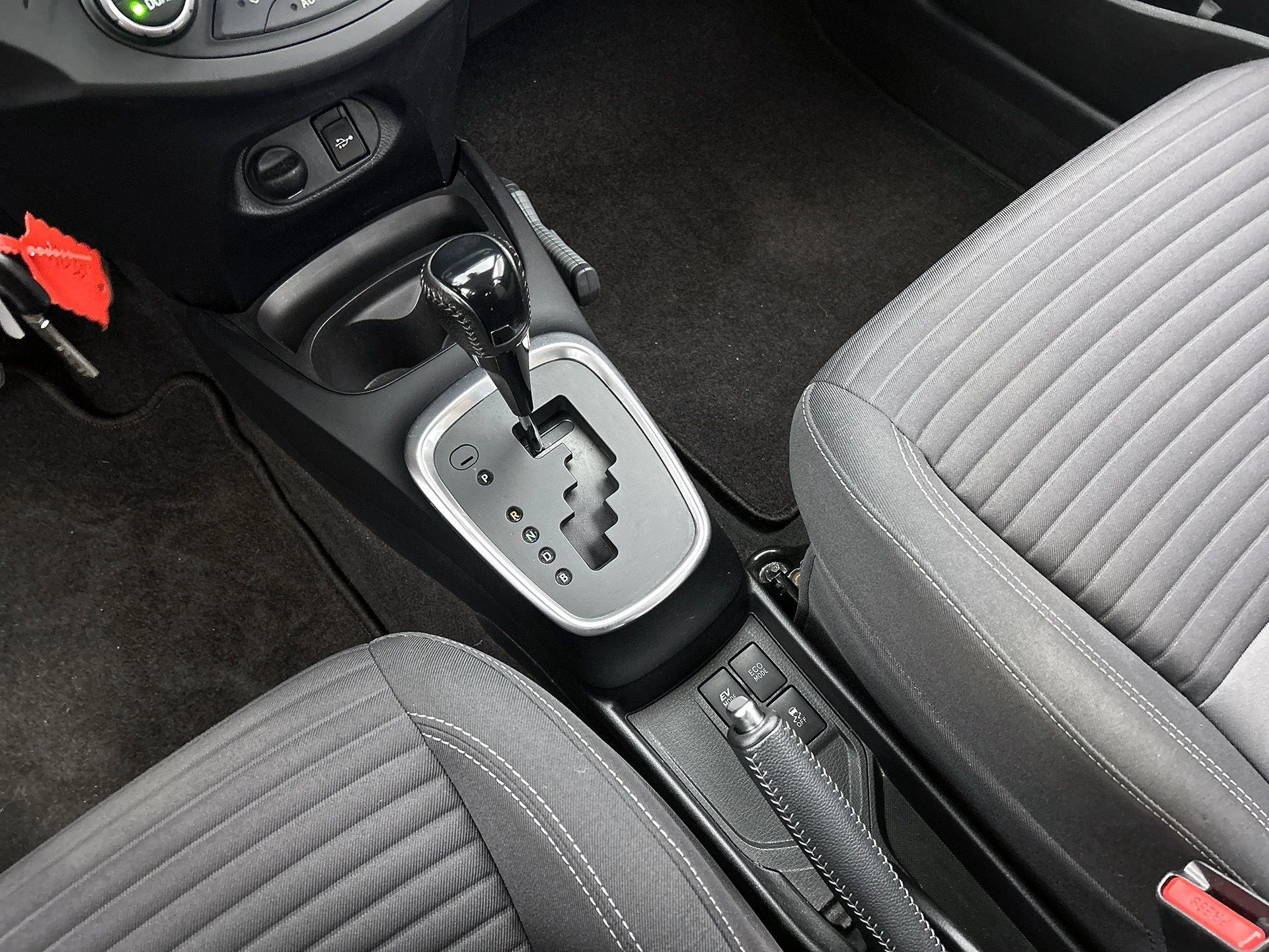 Toyota-Yaris-image-21