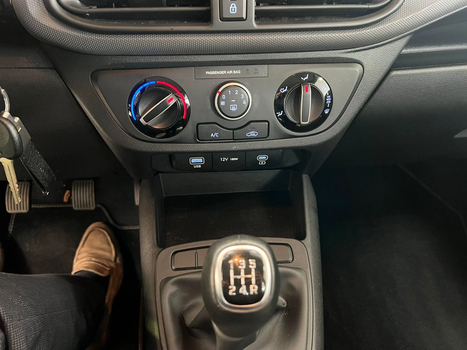 Hyundai-i10-image-19