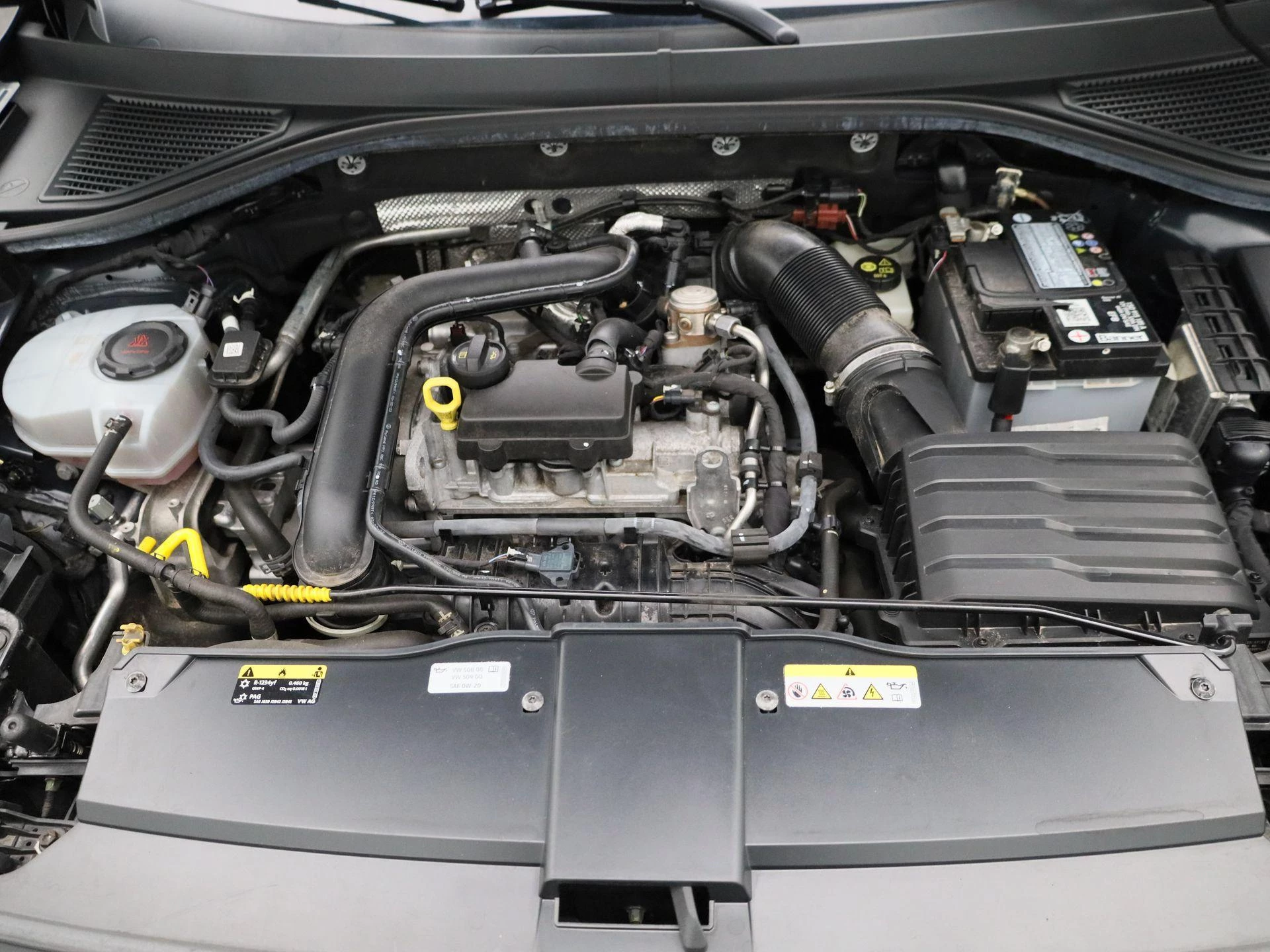Volkswagen-T-Roc-image-28