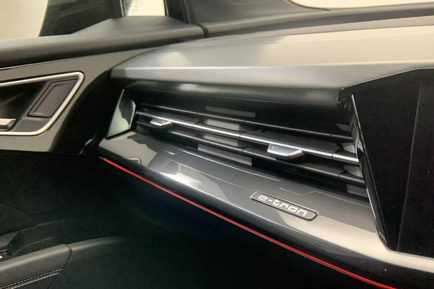 Audi-Q4 e-tron-image-20