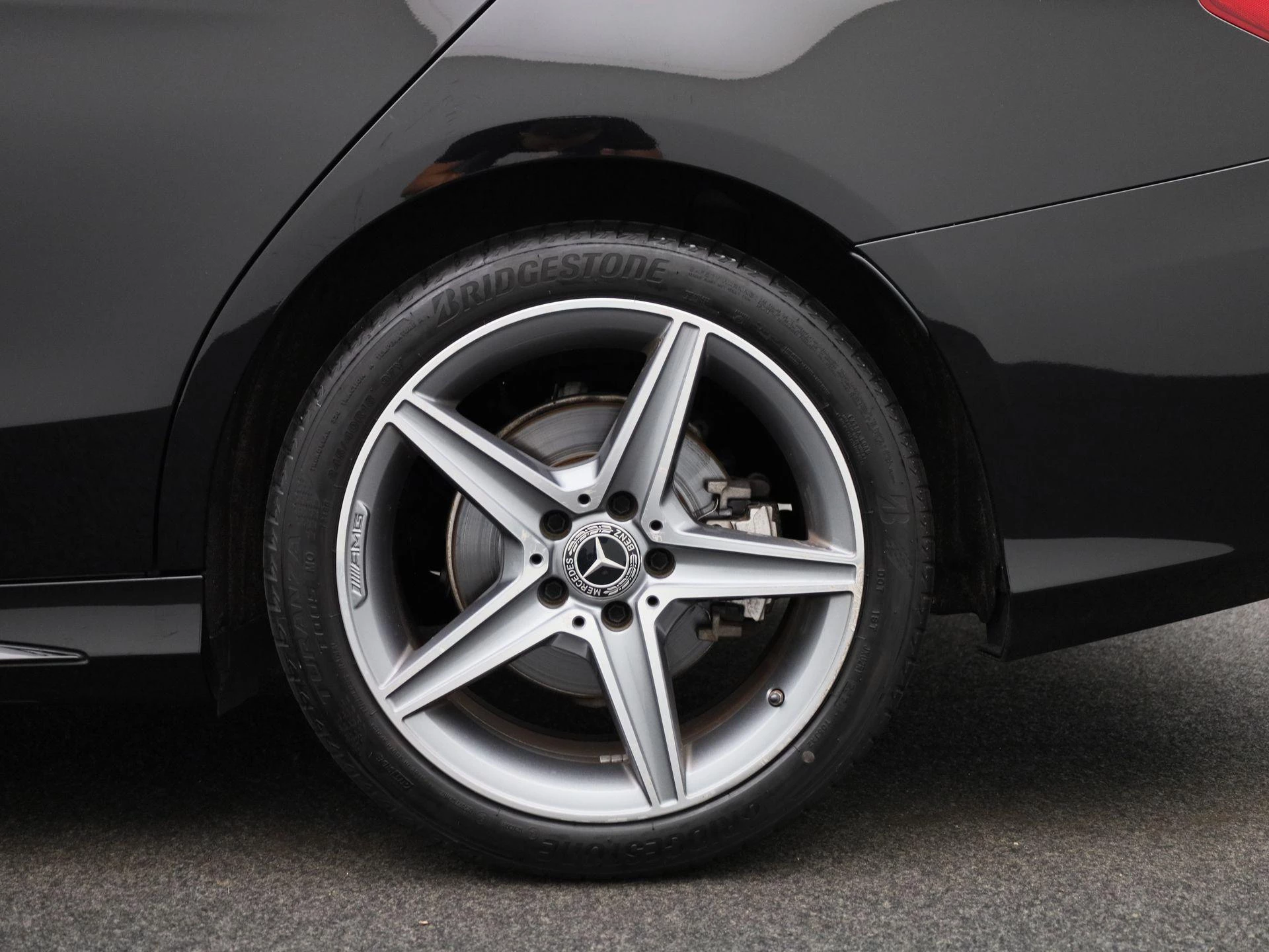 Mercedes-Benz-C-Klasse-image-12