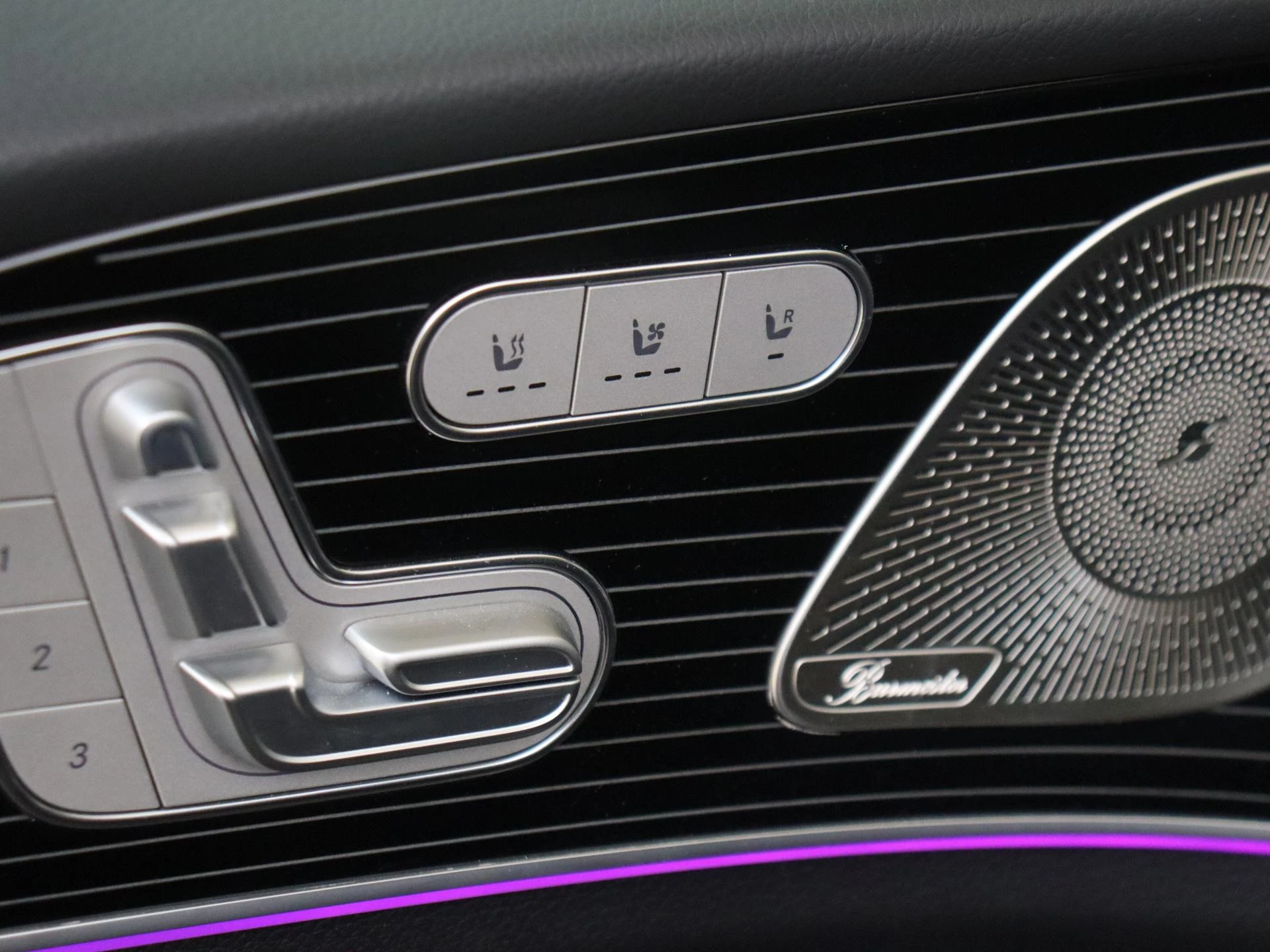 Mercedes-Benz-GLE-image-25