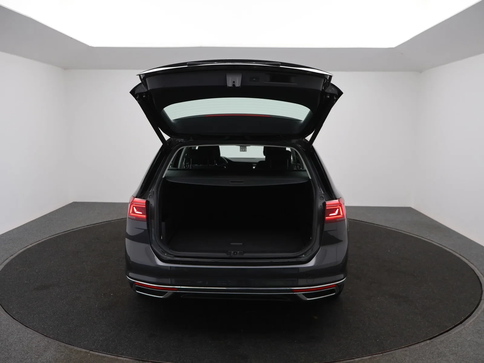 Volkswagen Passat Variant GTE Passat Variant GTE 'usiness 1.4 SI 218PK *AUTOMAAT*CAMERA*NAVI*PDC*ACC*KEYLESS GO*APP-CONNECT*...*