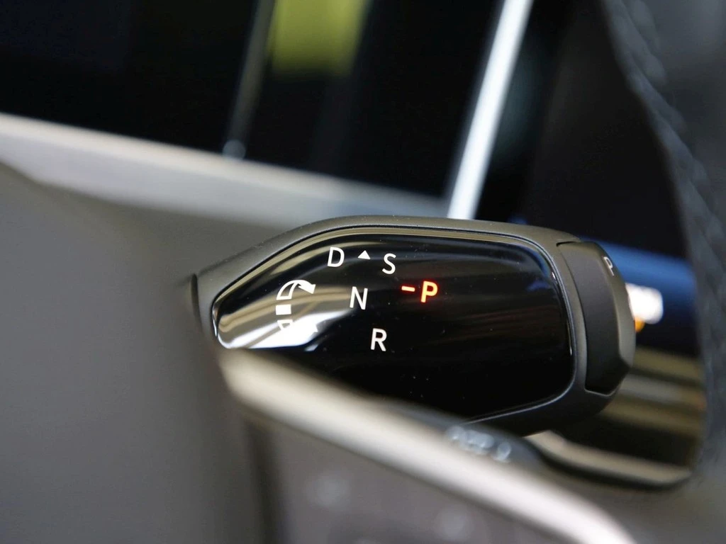 Volkswagen-Passat-image-16