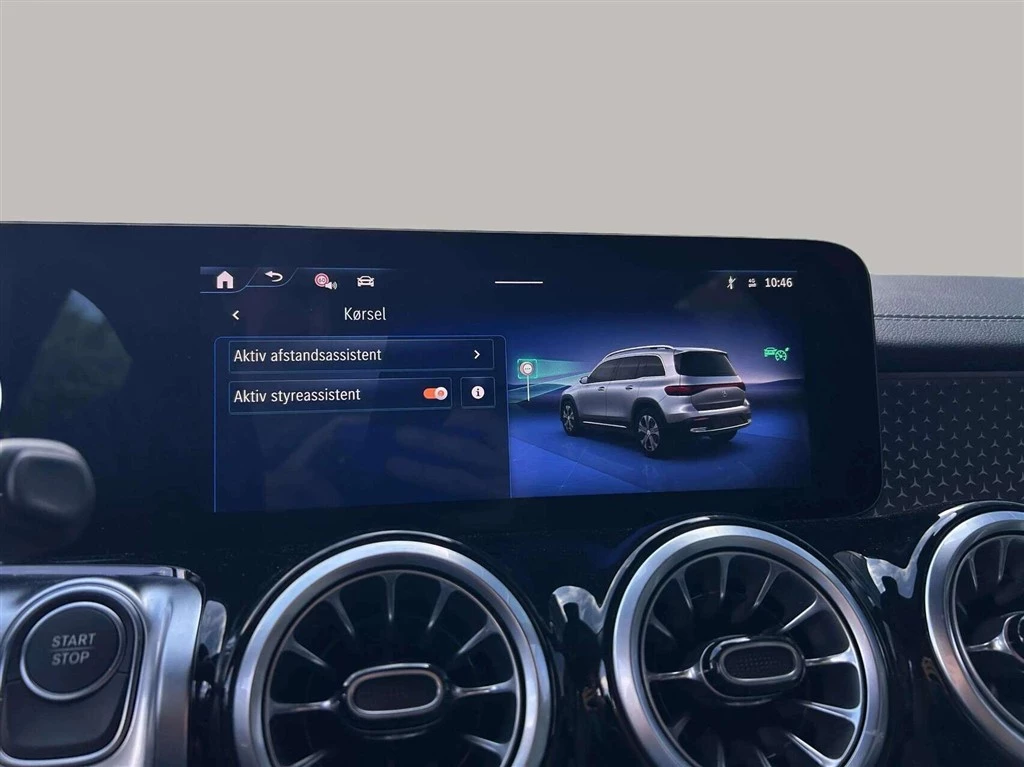 Mercedes-Benz-EQB-image-16