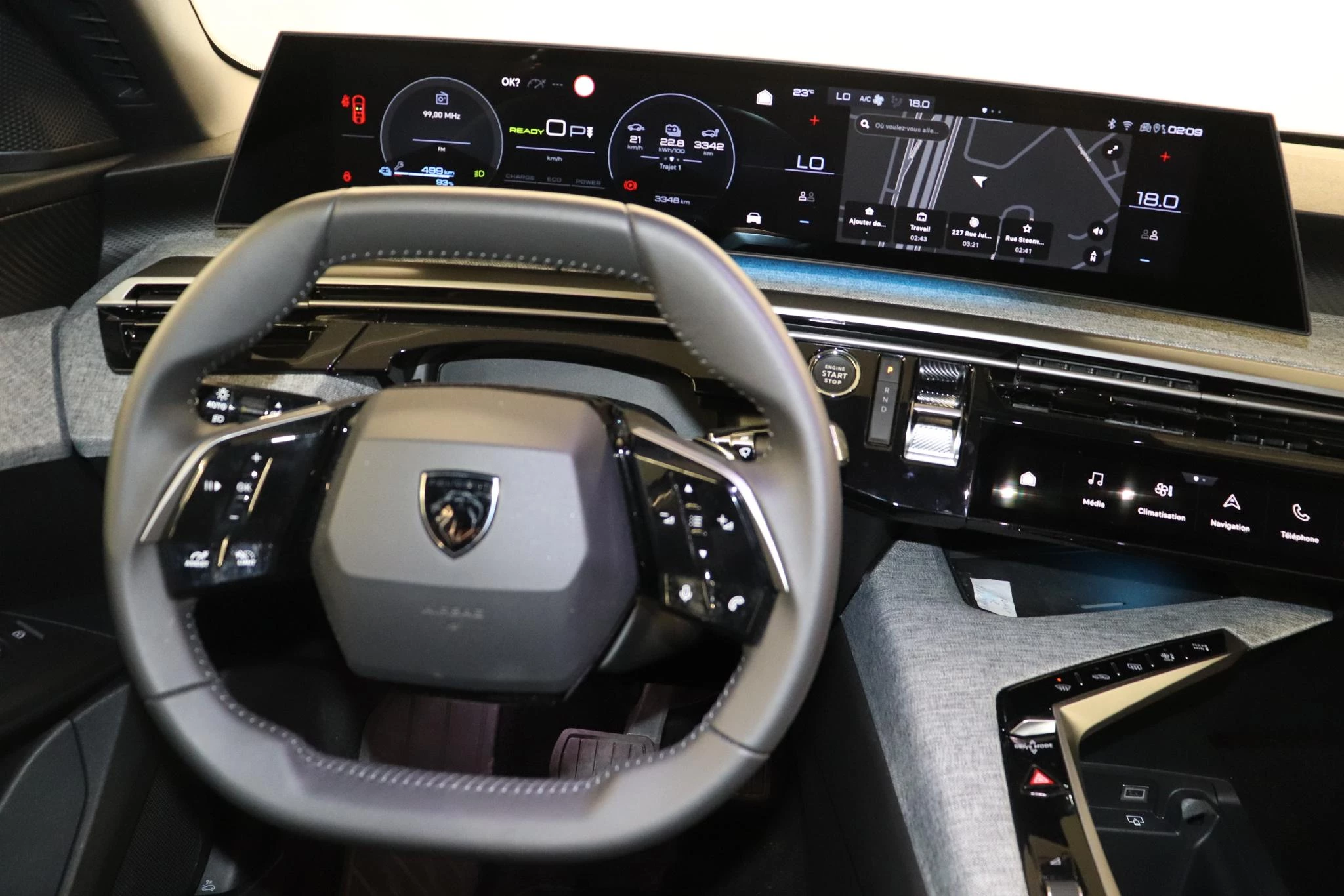 Peugeot-e-3008-image-9