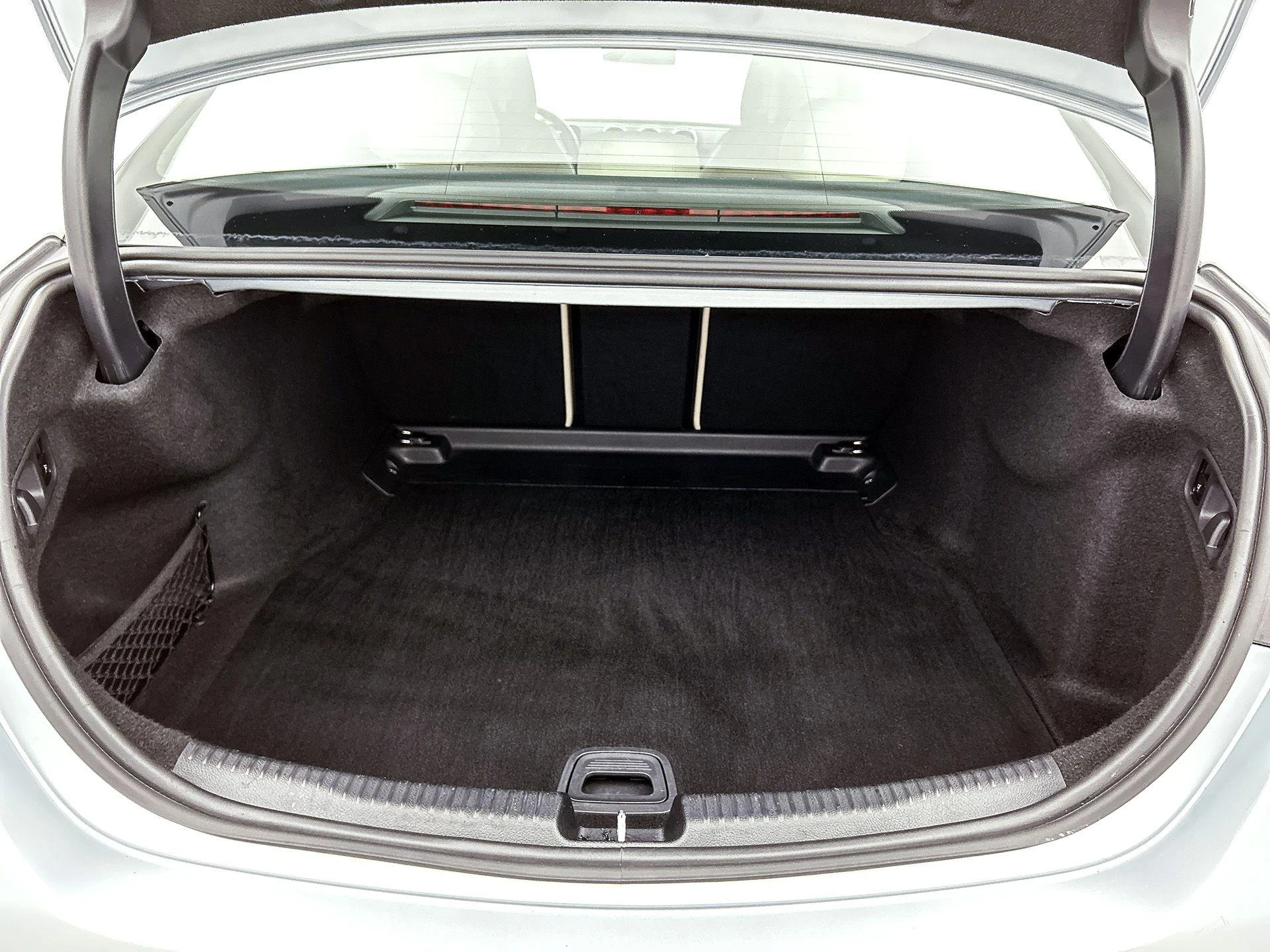 Mercedes-Benz-C-Klasse-image-24