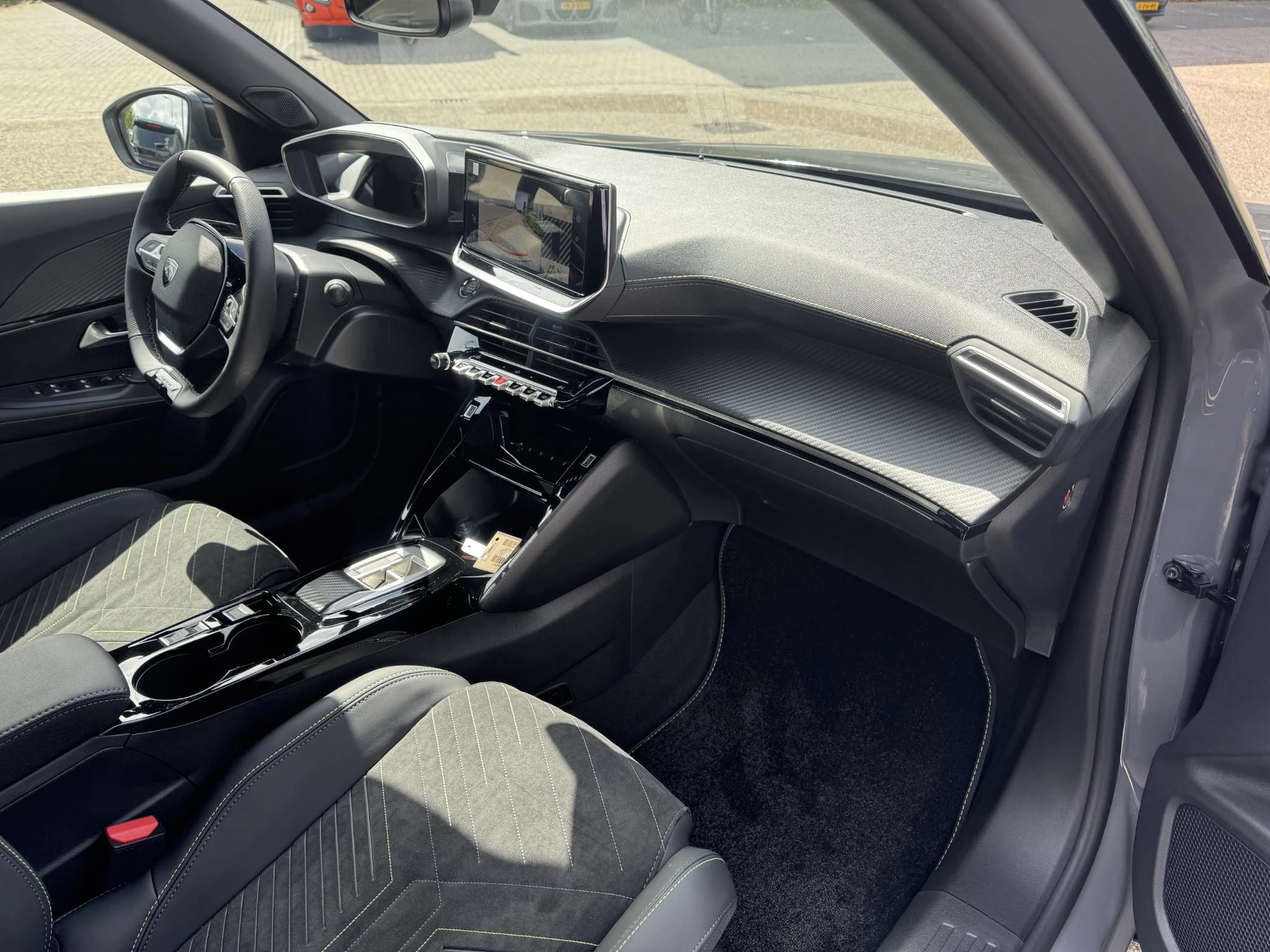 Peugeot-2008-image-16