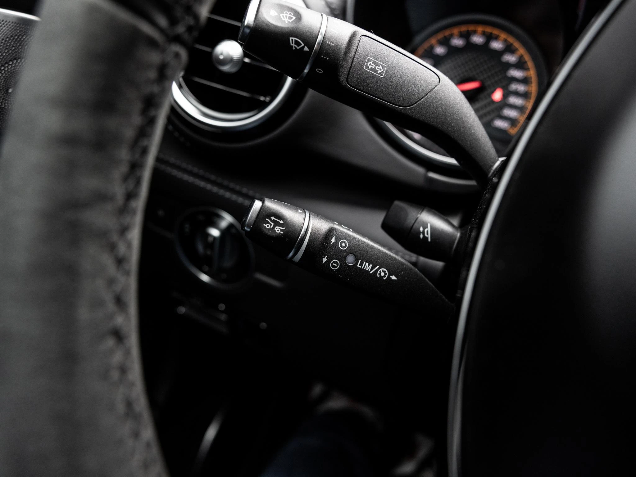 Mercedes-AMG-GT-image-32