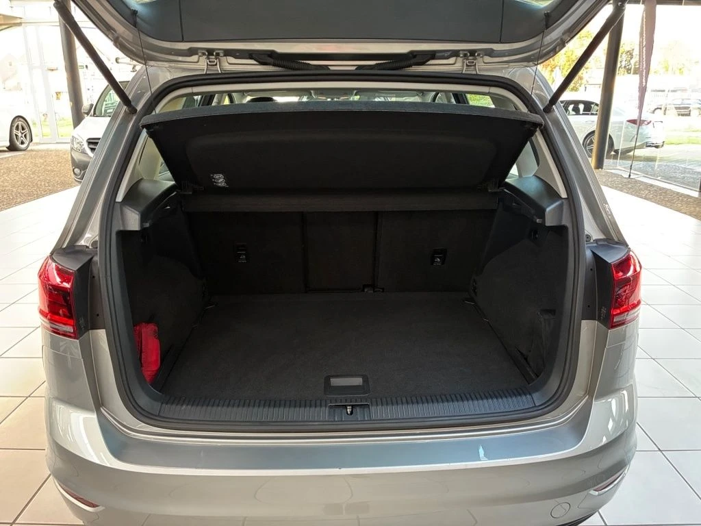 Volkswagen-Golf Sportsvan-image-12