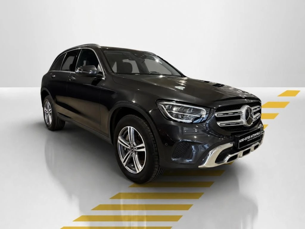 Mercedes-Benz-GLC 300 e-image-16