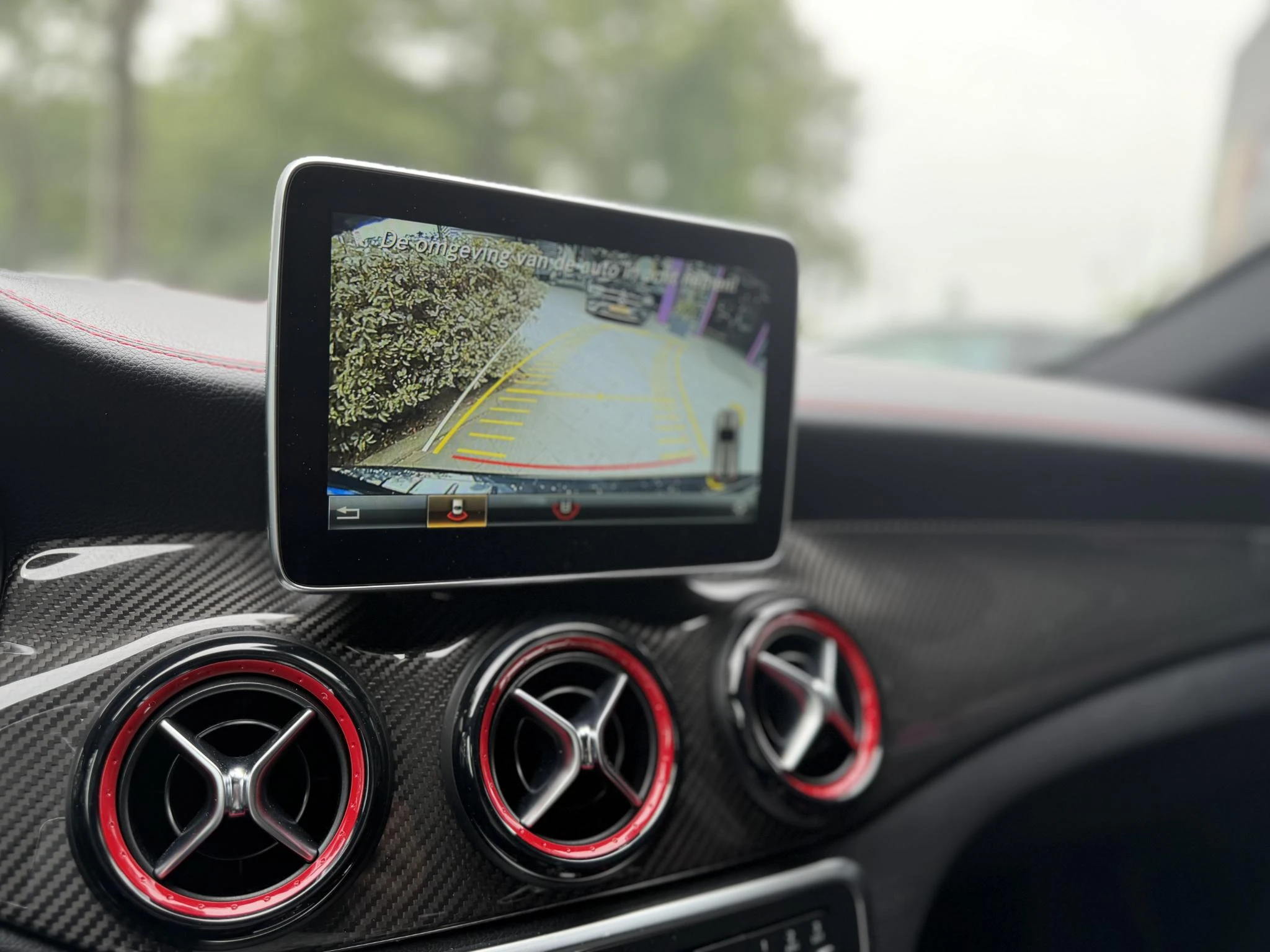 Mercedes-Benz-GLA-image-5
