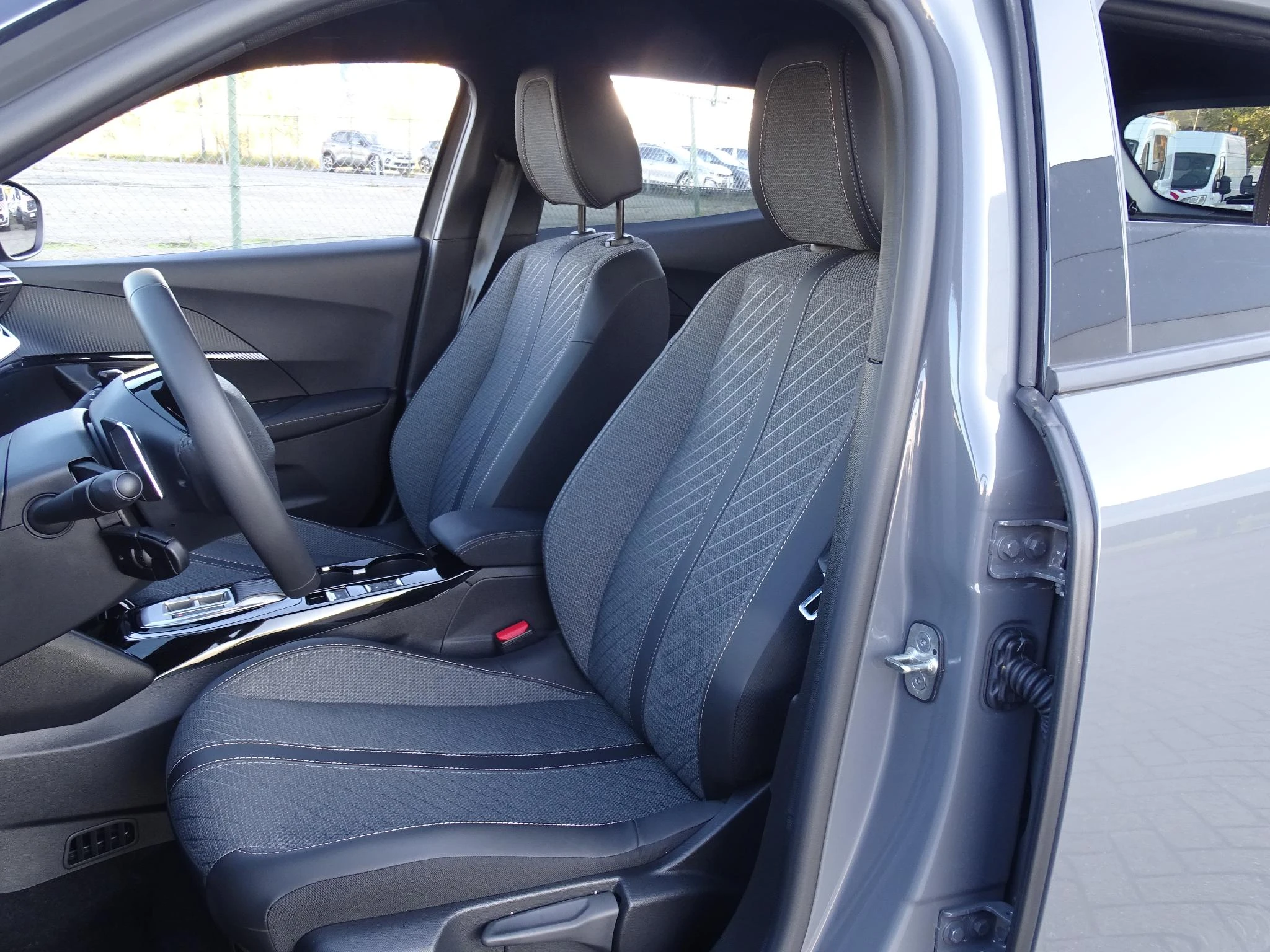 Peugeot-2008-image-11
