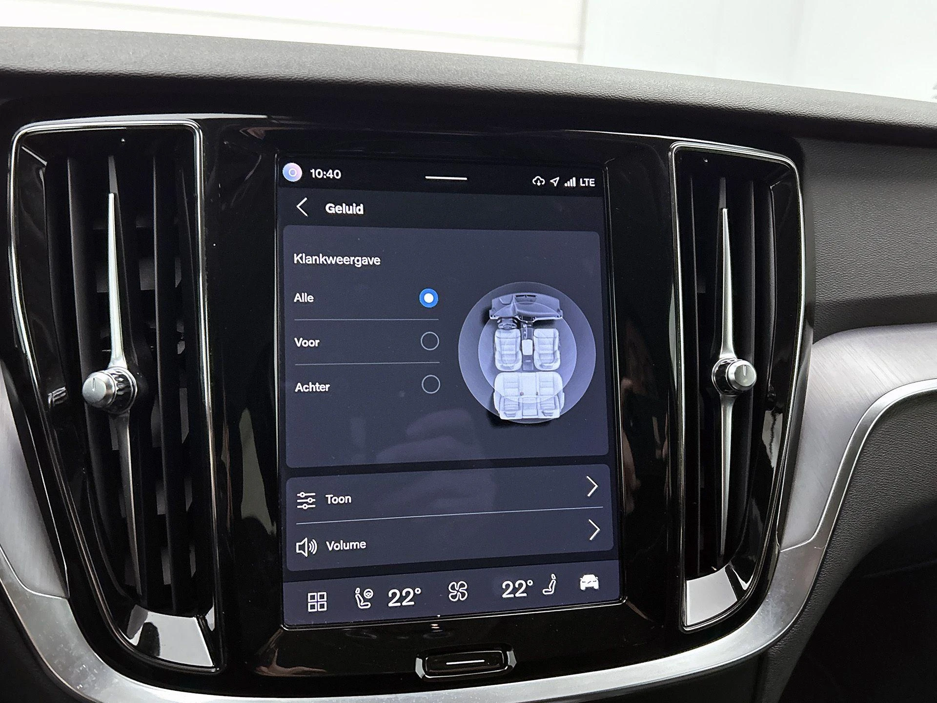 Volvo-V60-image-15