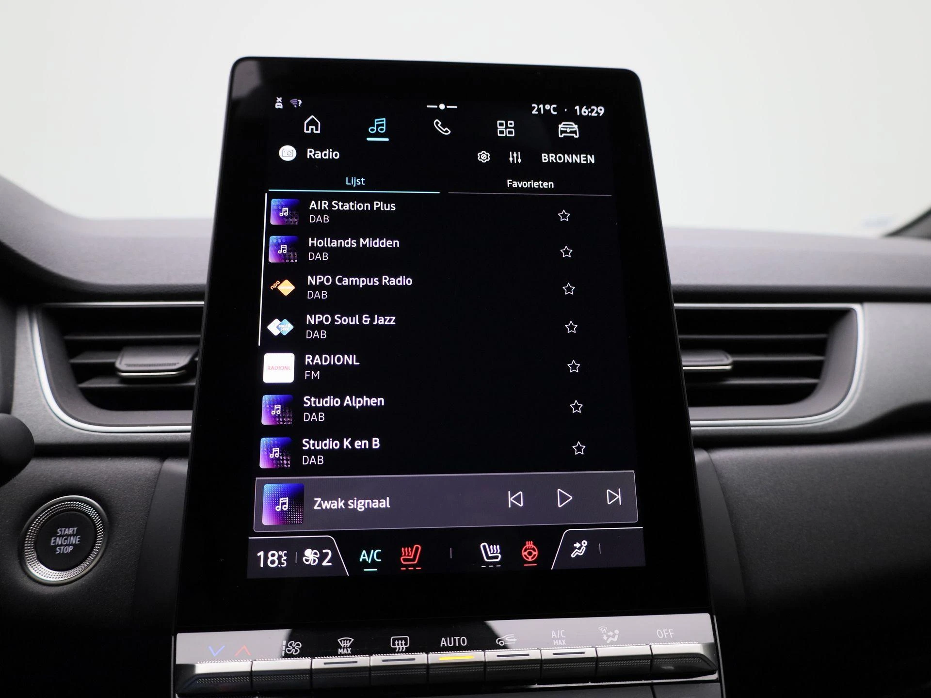Renault-Captur-image-15