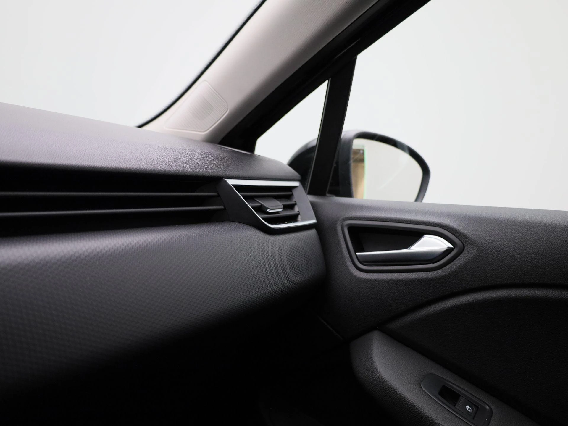 Renault-Clio-image-25