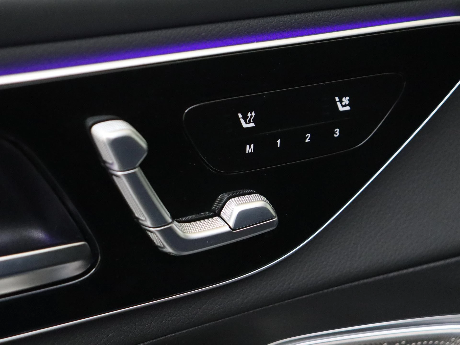 Mercedes-Benz-GLC-image-24