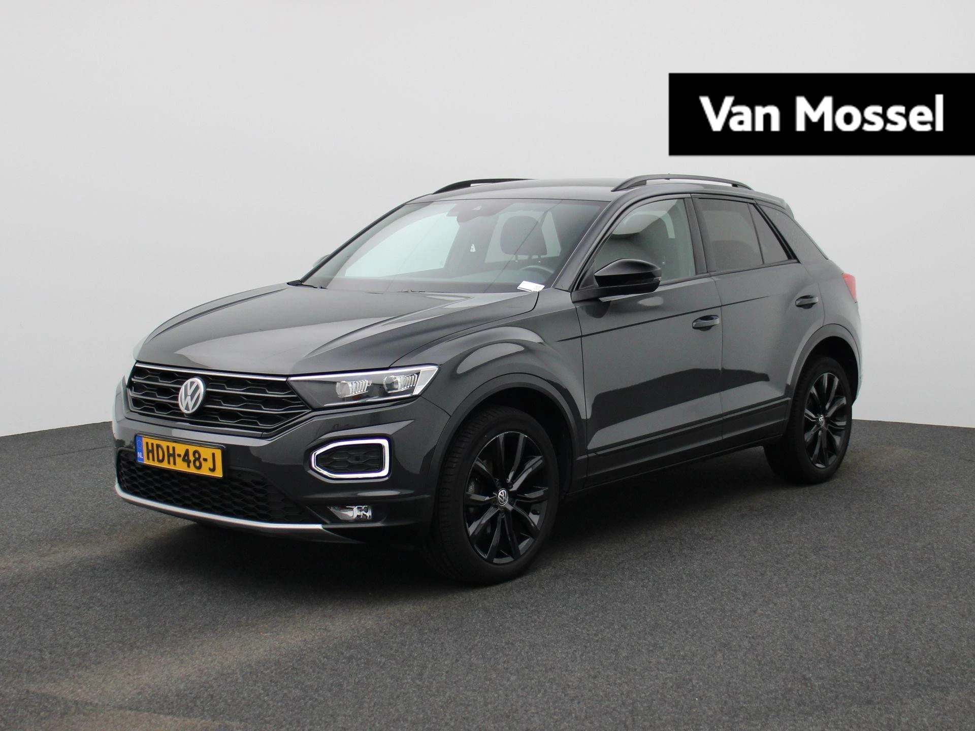 Volkswagen-T-Roc-image-0