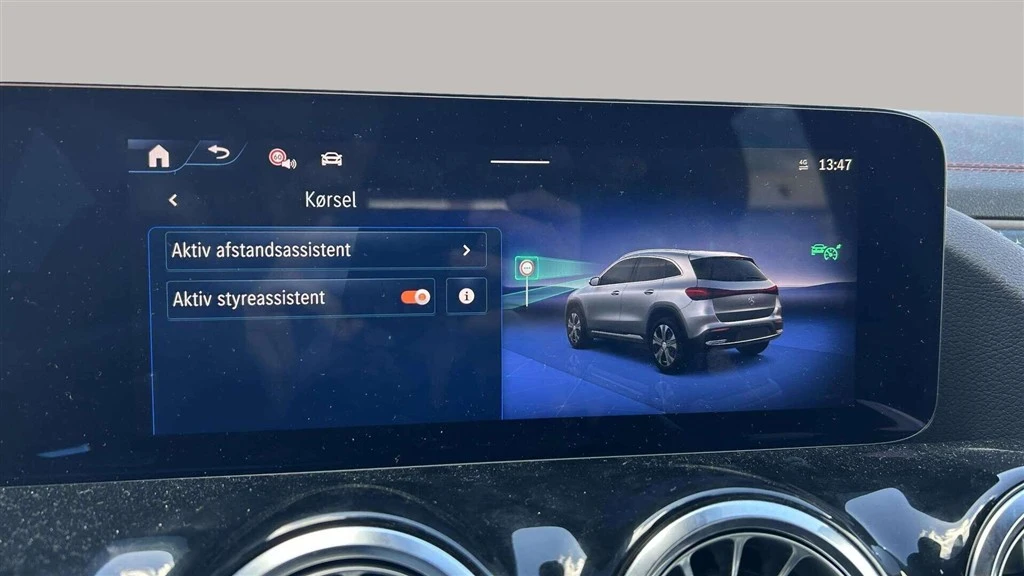Mercedes-Benz-EQA-image-17