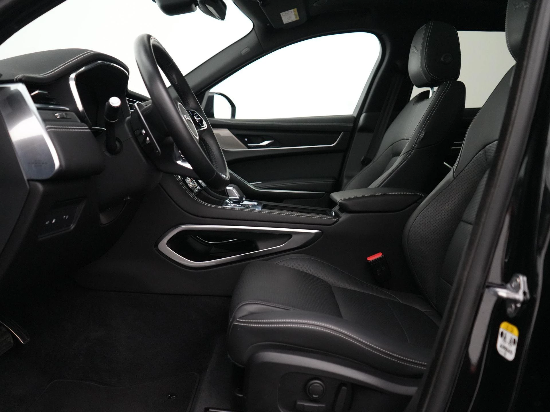 Jaguar F-PACE 2.0 P400e PHEV R-Dynamic Black