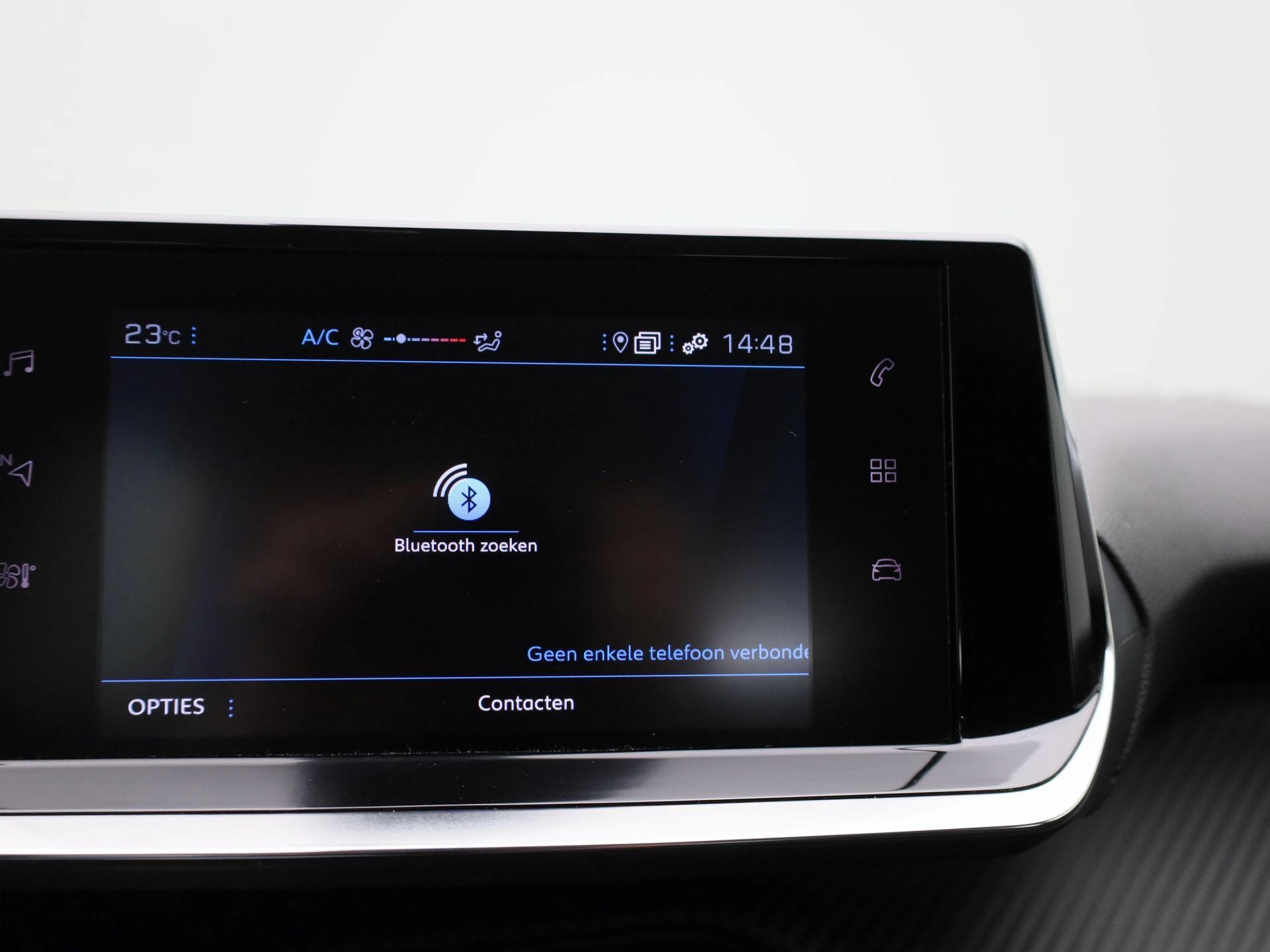 Peugeot-208-image-15