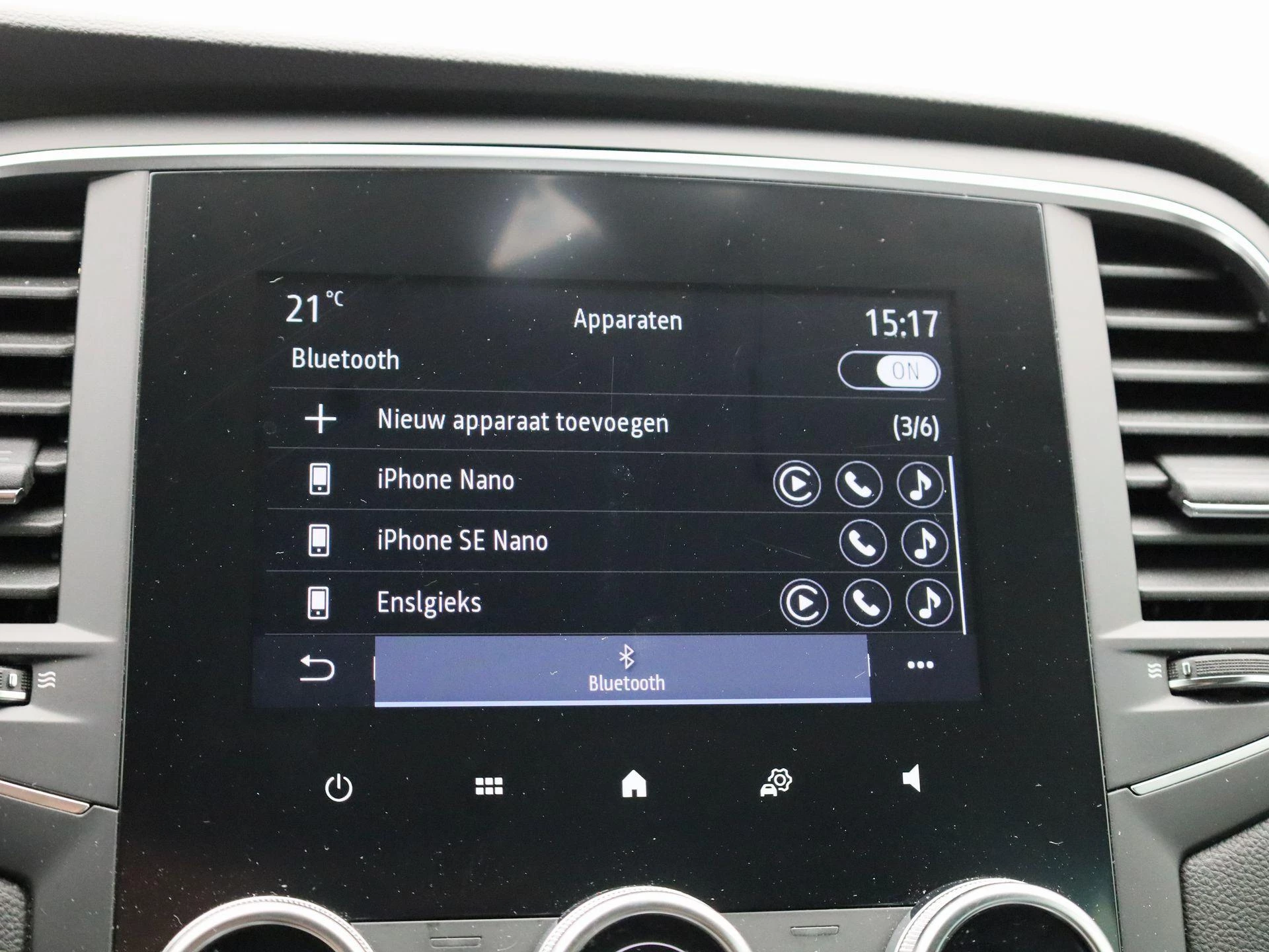 Renault-Mégane Grand Tour-image-24