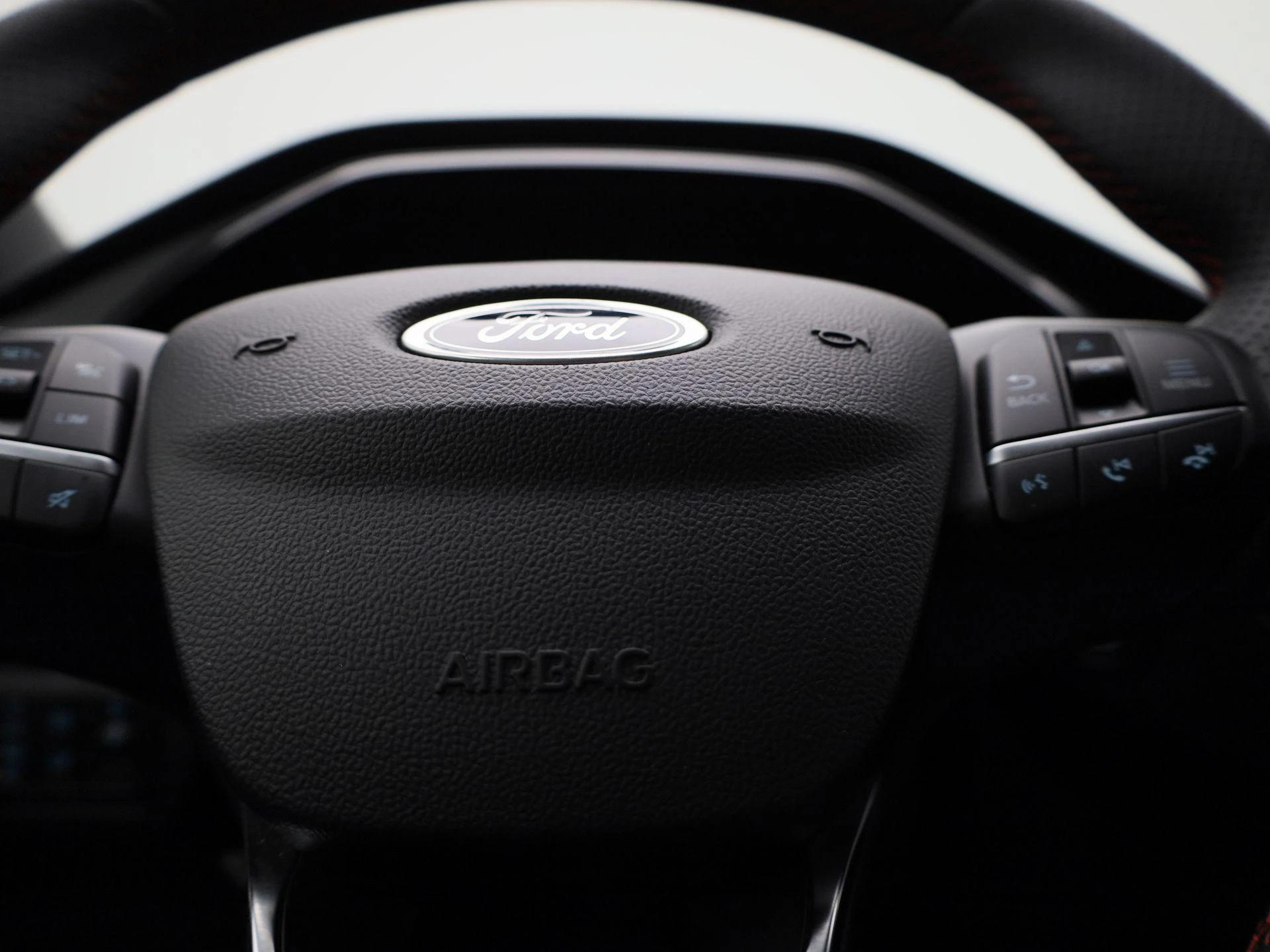 Ford-Kuga-image-28
