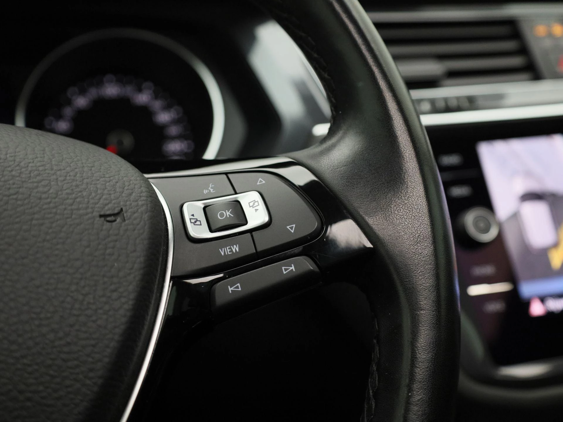 Volkswagen-Tiguan Allspace-image-23