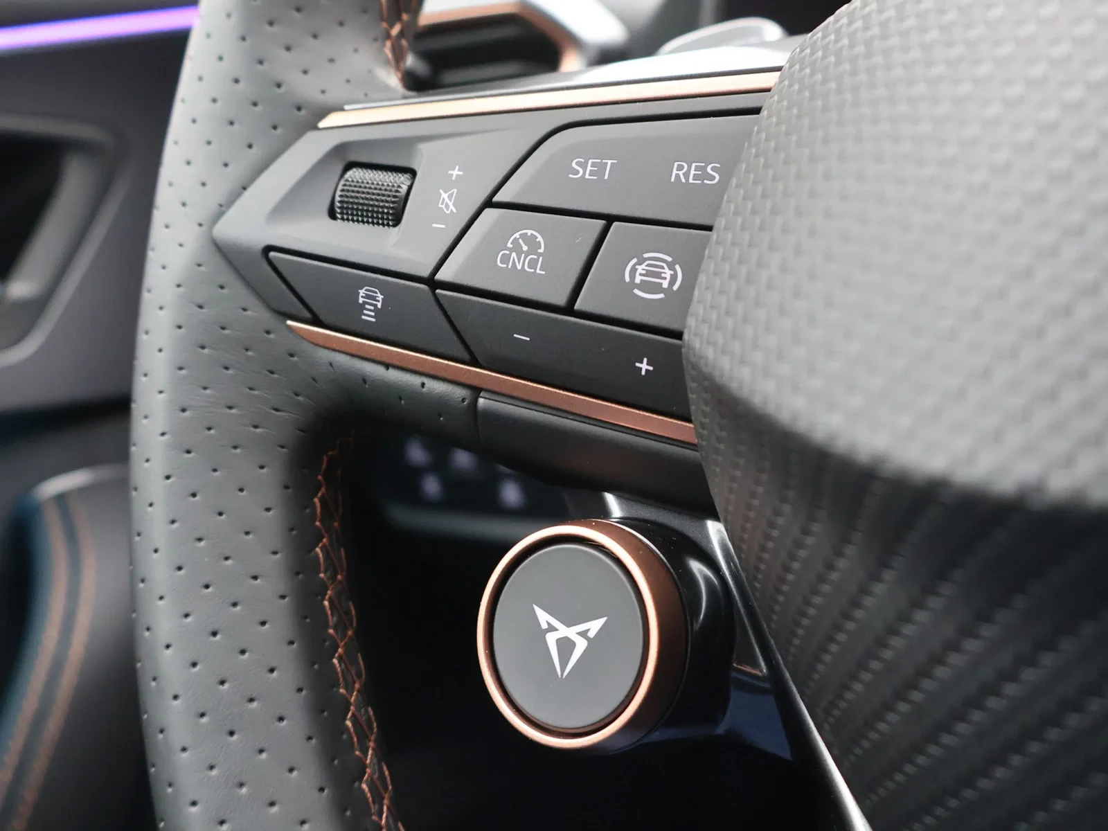 CUPRA-Leon-image-14