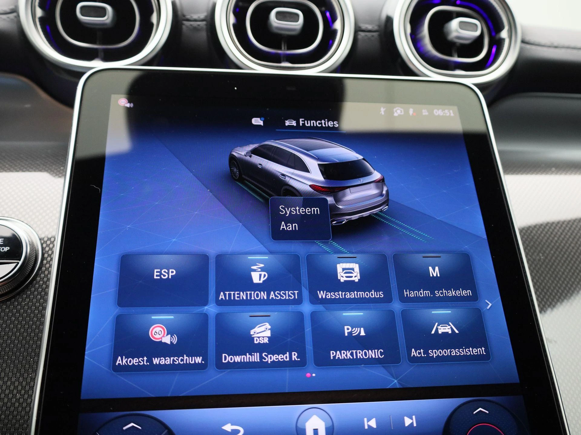 Mercedes-Benz-GLC-image-26