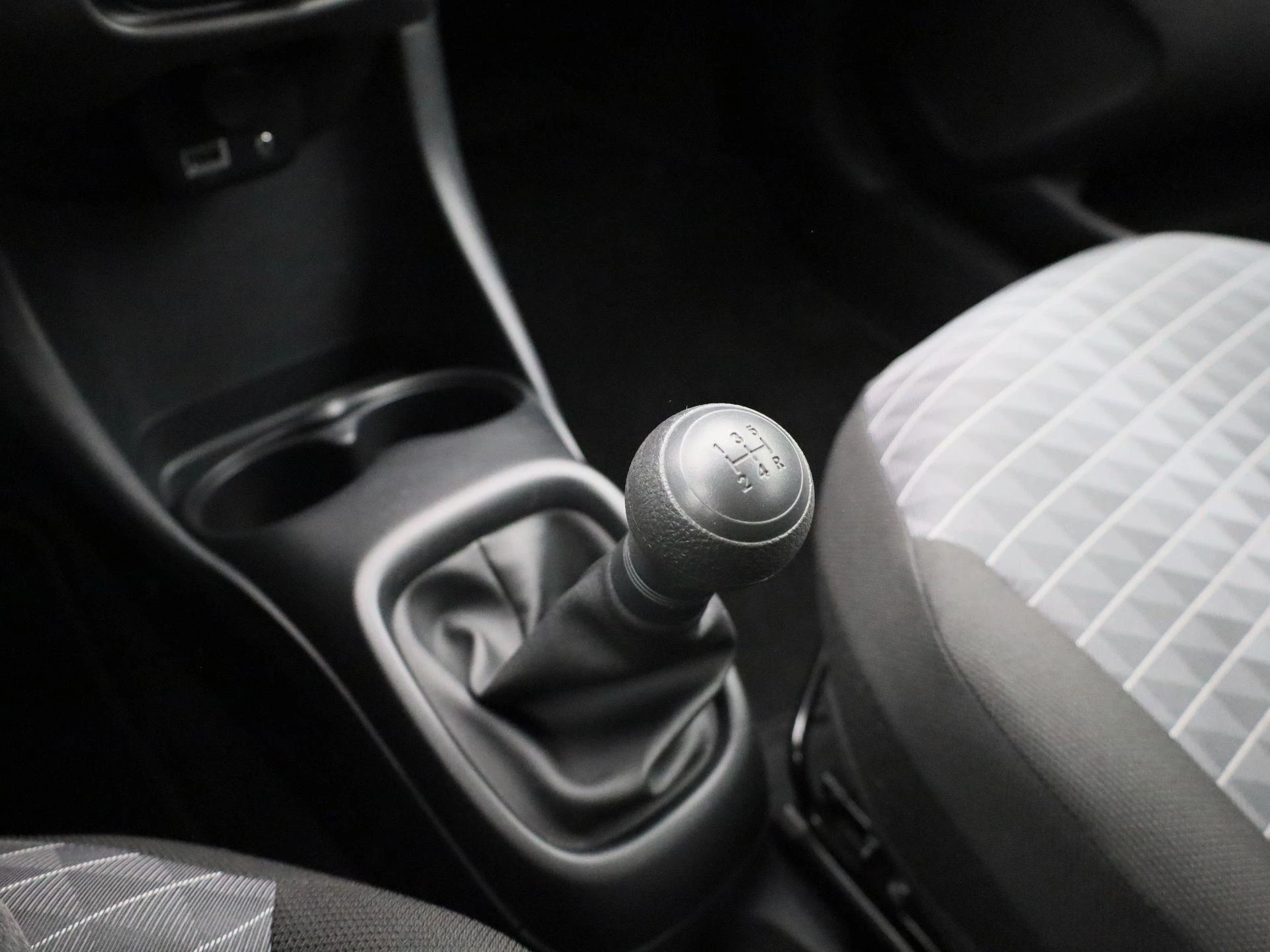 Peugeot-108-image-15