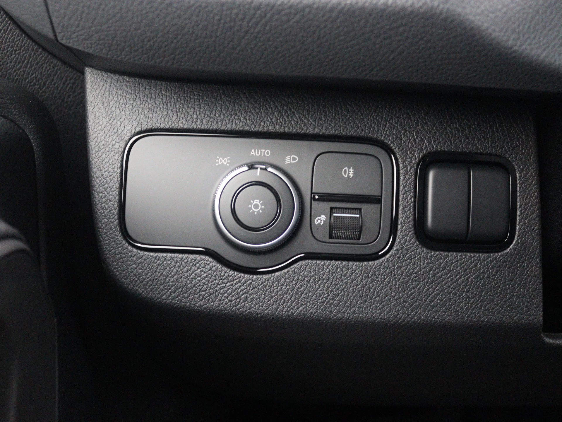 Mercedes-Benz-Sprinter-image-11