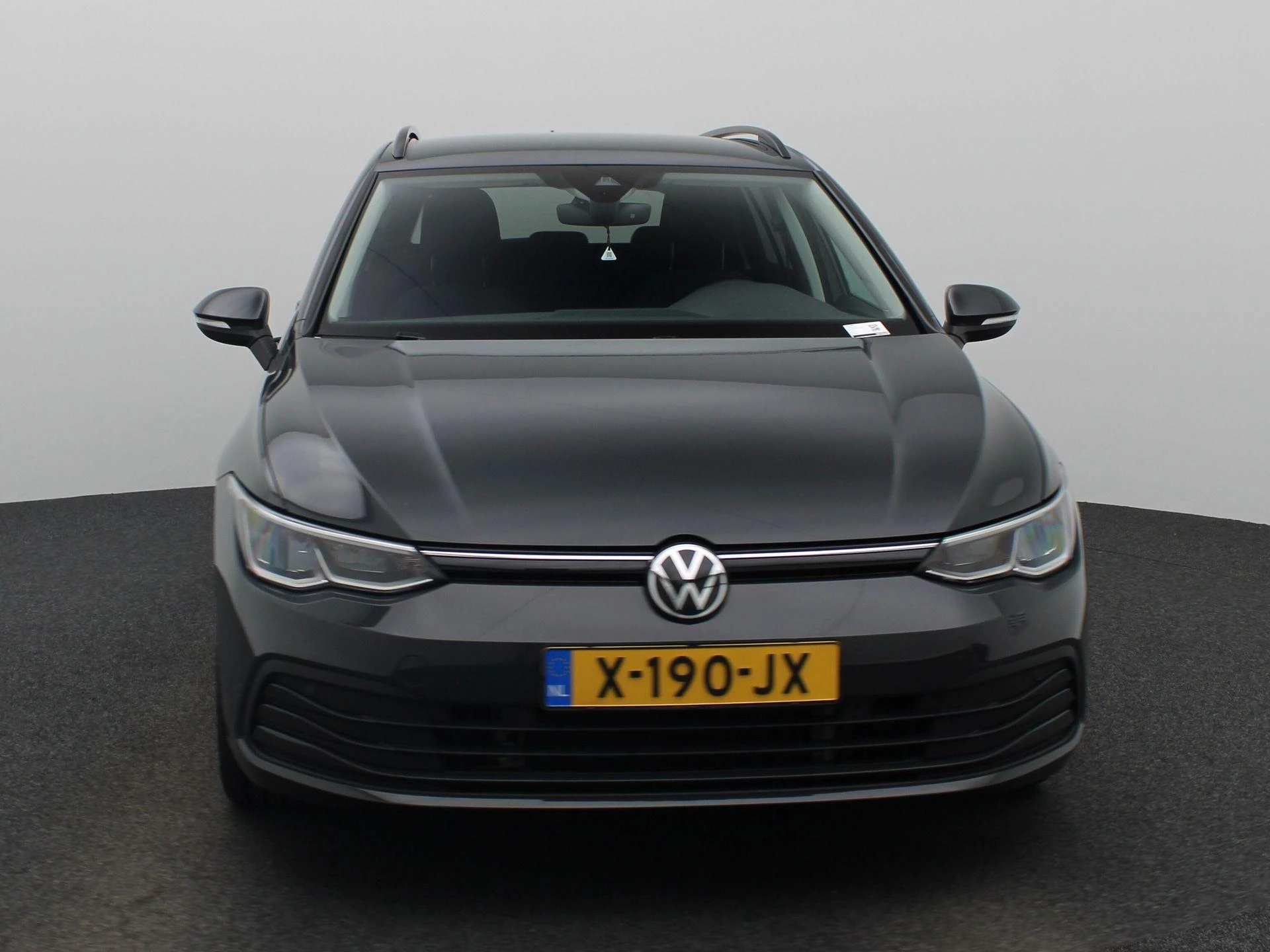 Volkswagen-Golf-image-2