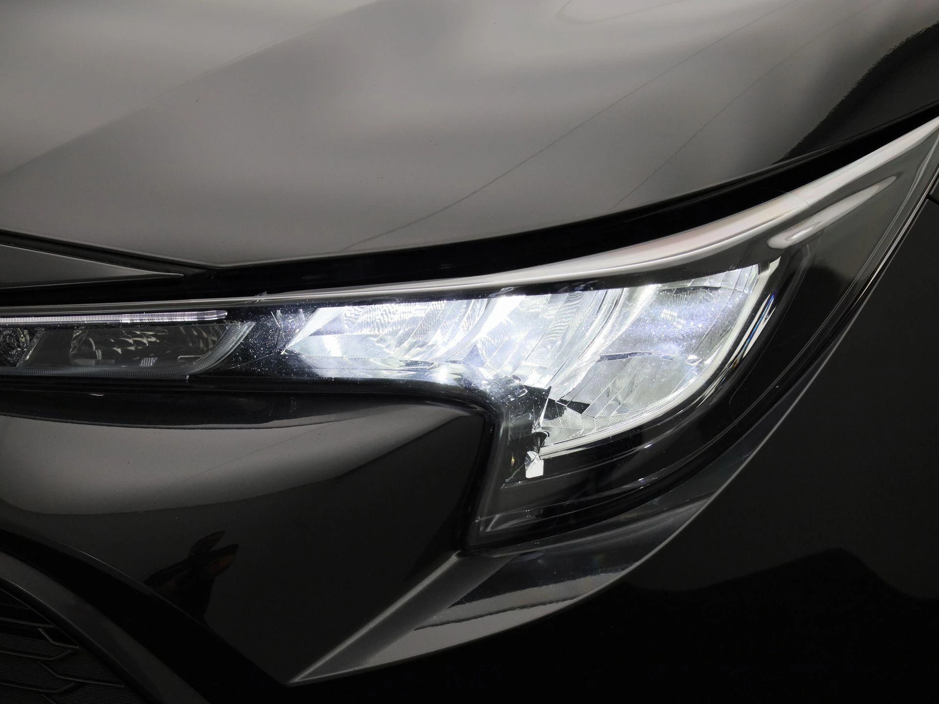 Toyota Corolla 1.8 Hybrid Business Plus