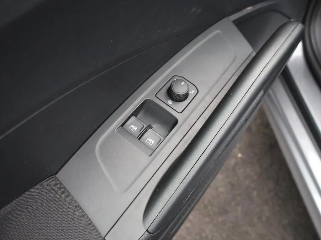 Škoda Fabia Fabia Essence 1.0MPI 80PK *VIRTUAL COCKPIT*APP-CONNECT*PDC ACHTER*DAB RADIO*...*