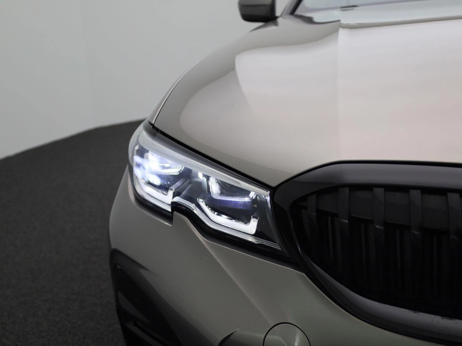 BMW-3 Serie-image-32