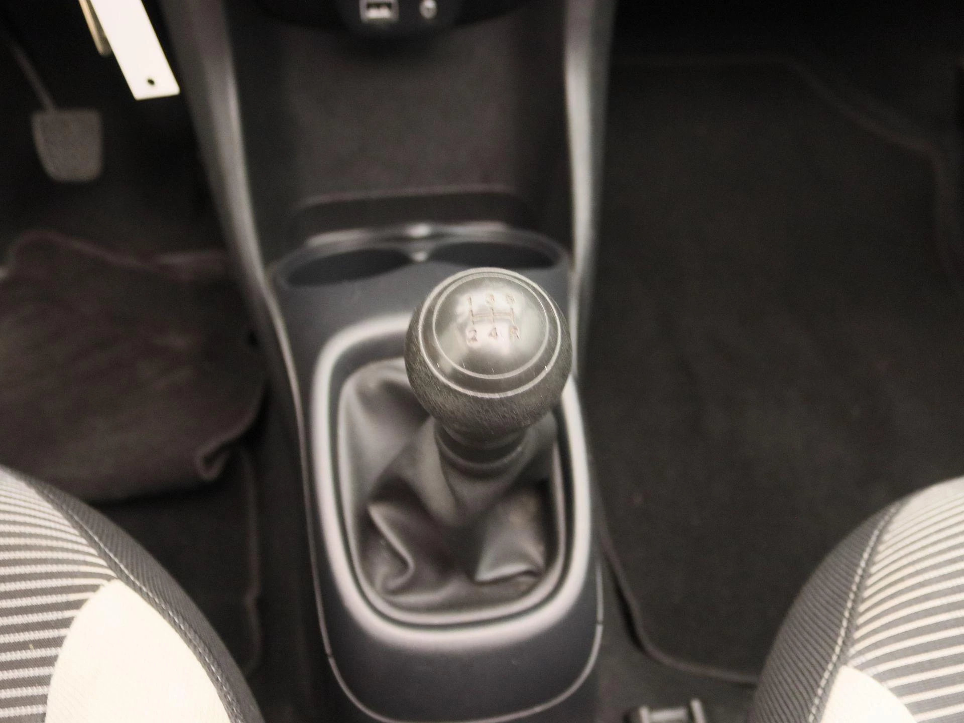 Peugeot-108-image-10