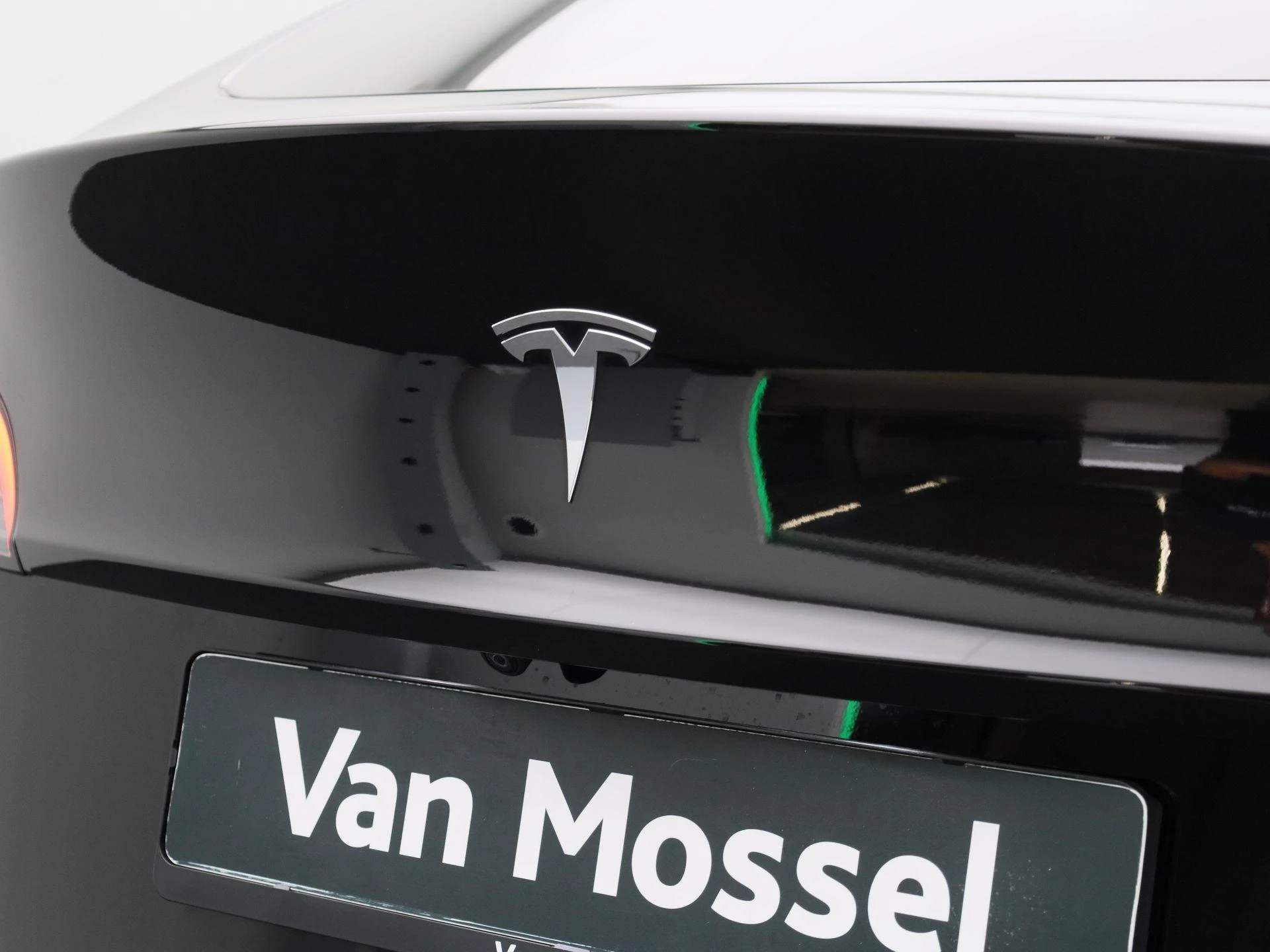 Tesla-Model Y-image-38