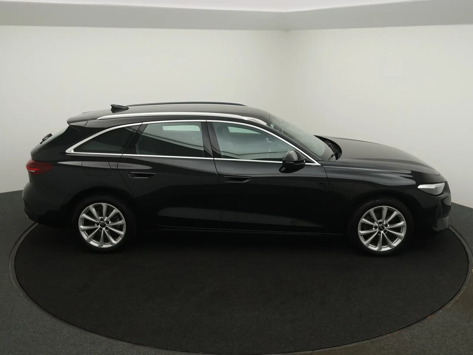 Audi A5 Avant 2.0TFSI Advanced 150PK *AUTOMAAT*LEDER*CAMERA*PDC*ACC*VIRTUAL COCKPIT*APP-CONNECT*...*