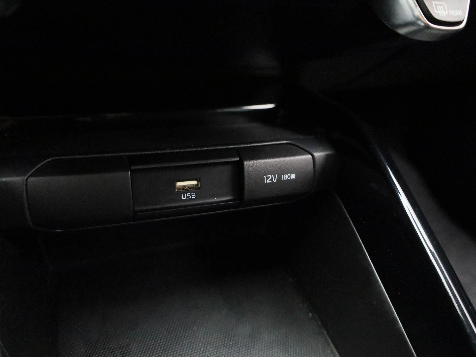 Kia-Stonic-image-27
