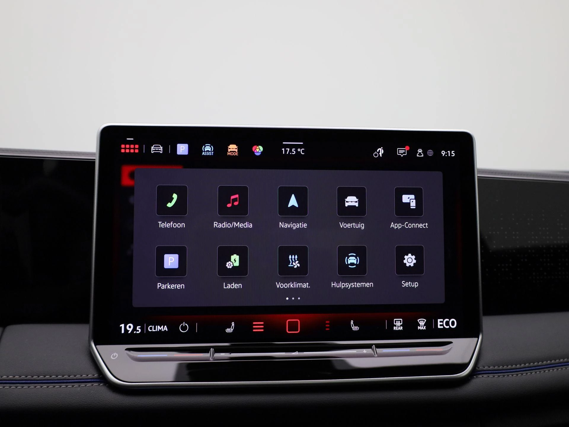 Volkswagen-Tiguan-image-19